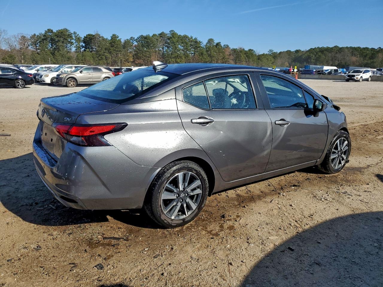 2024 NISSAN VERSA SV photo 3
