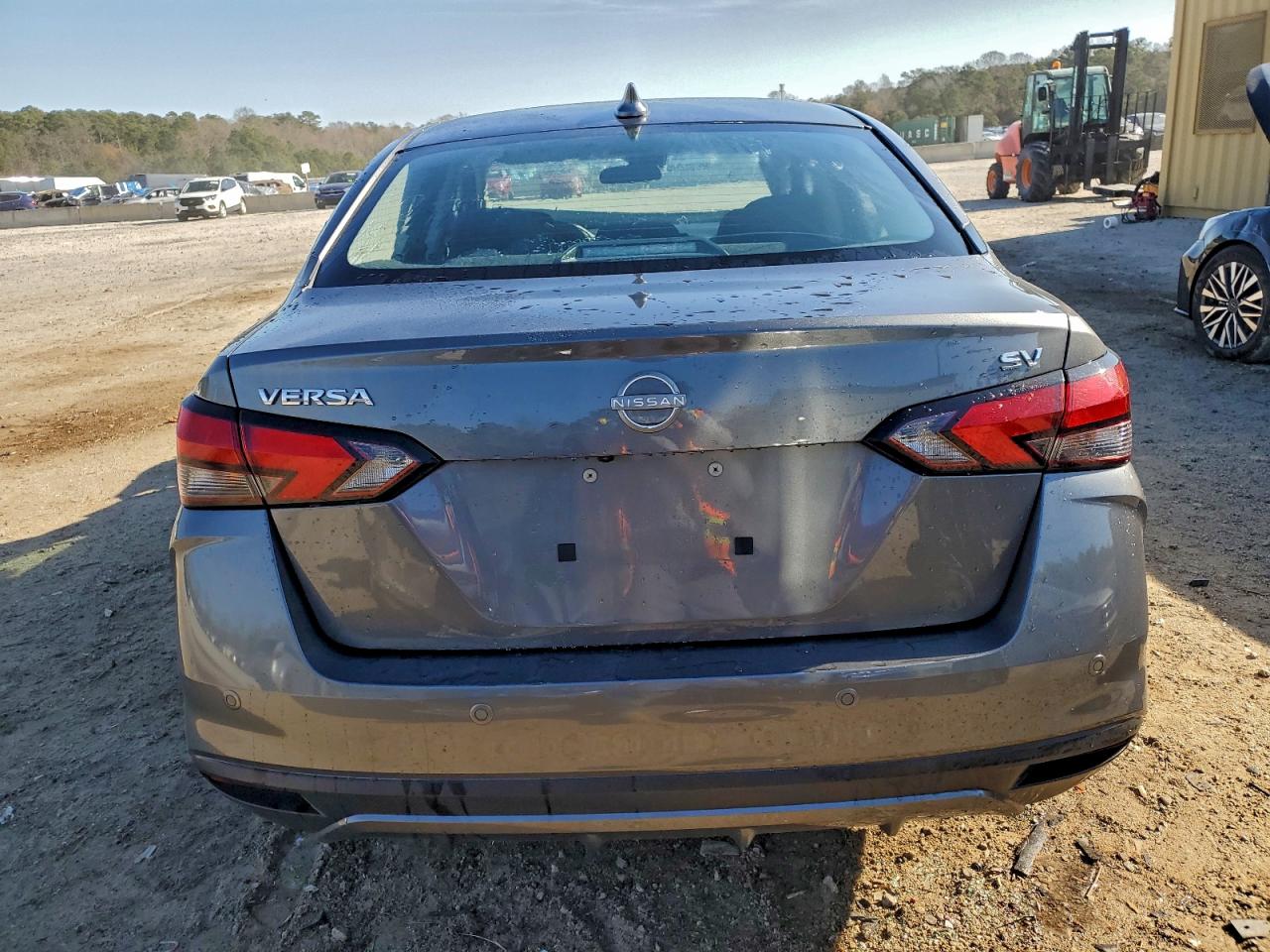 2024 NISSAN VERSA SV photo 6