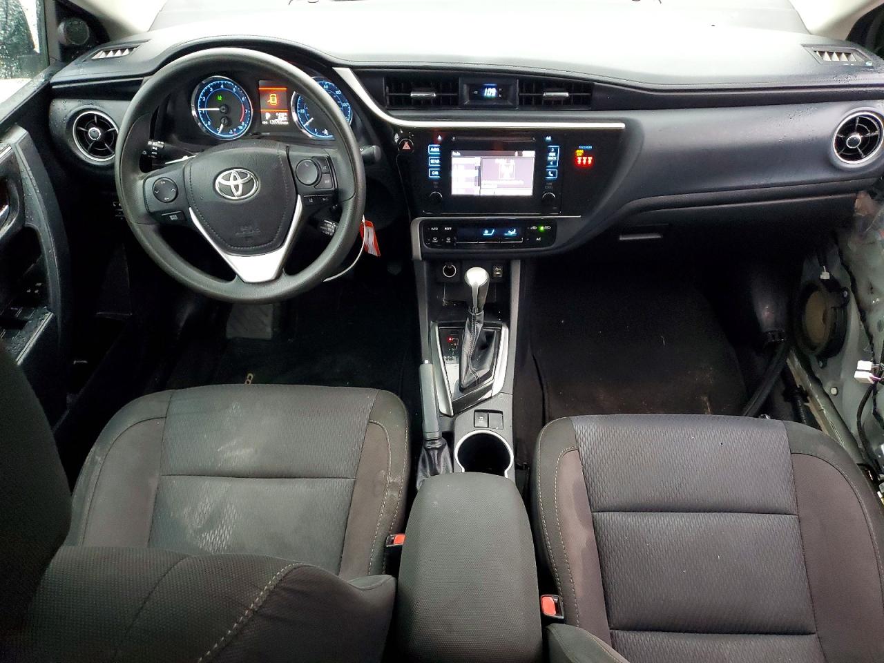 2018 TOYOTA COROLLA L photo 8