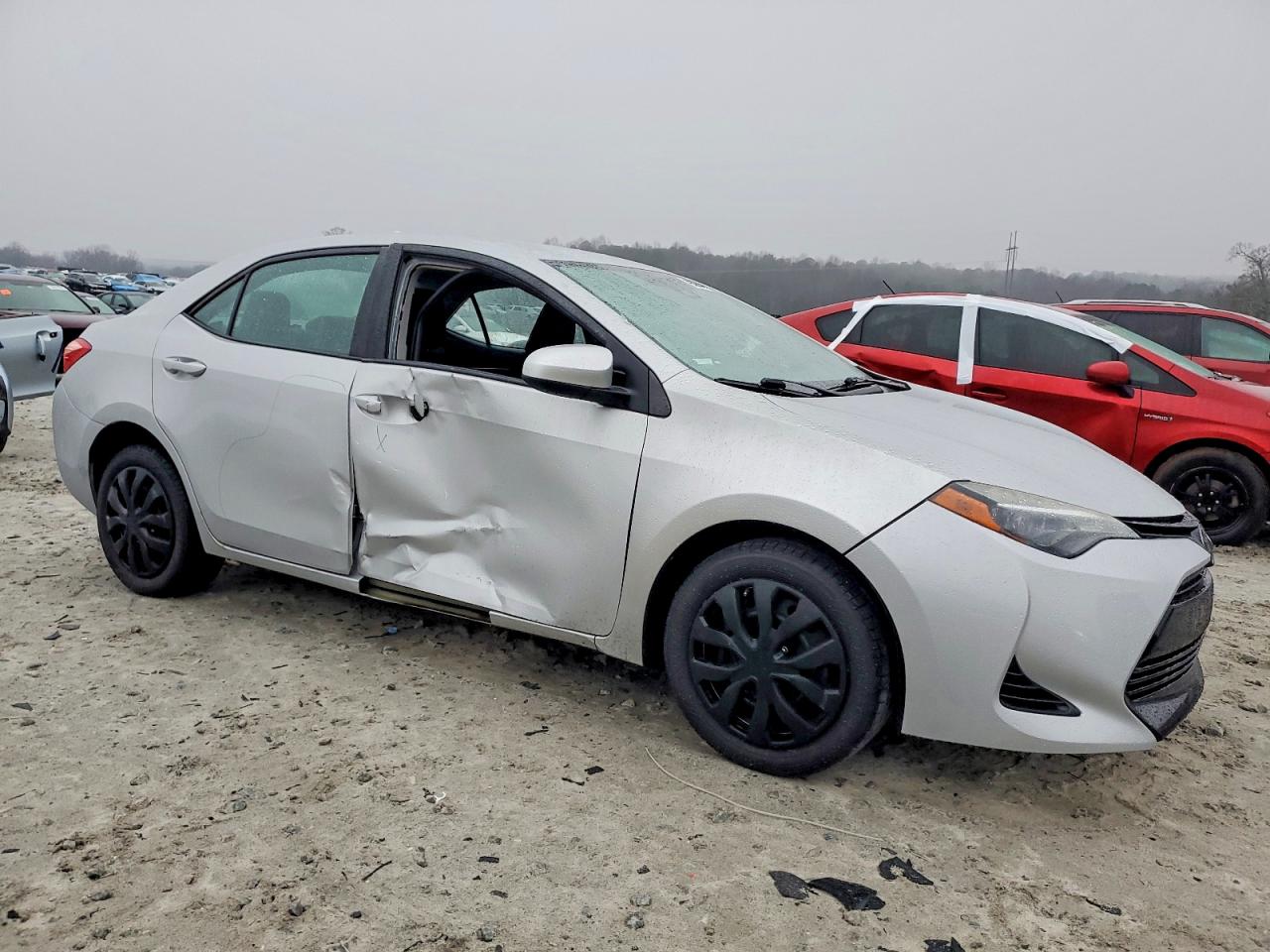 2018 TOYOTA COROLLA L photo 4