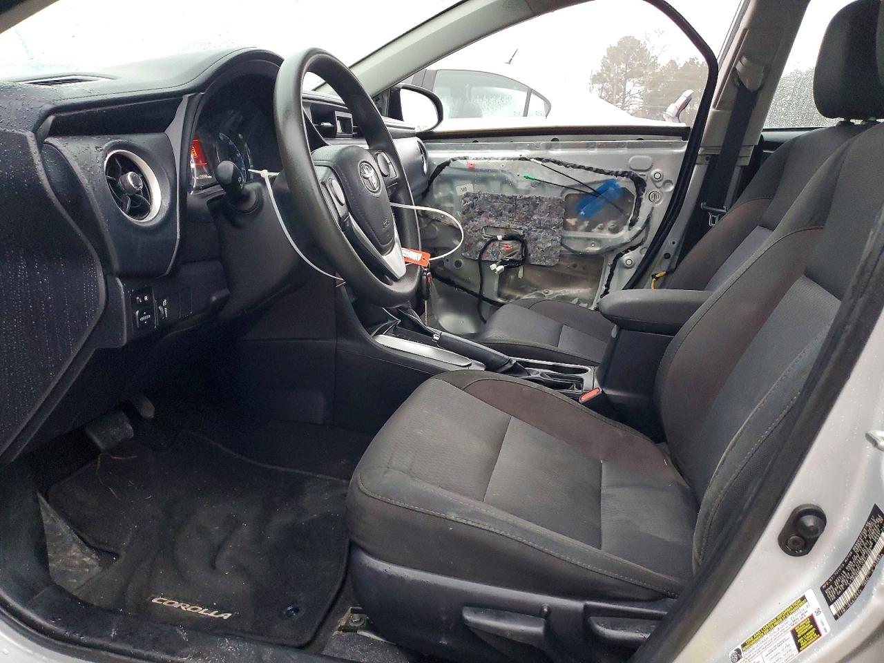2018 TOYOTA COROLLA L photo 7