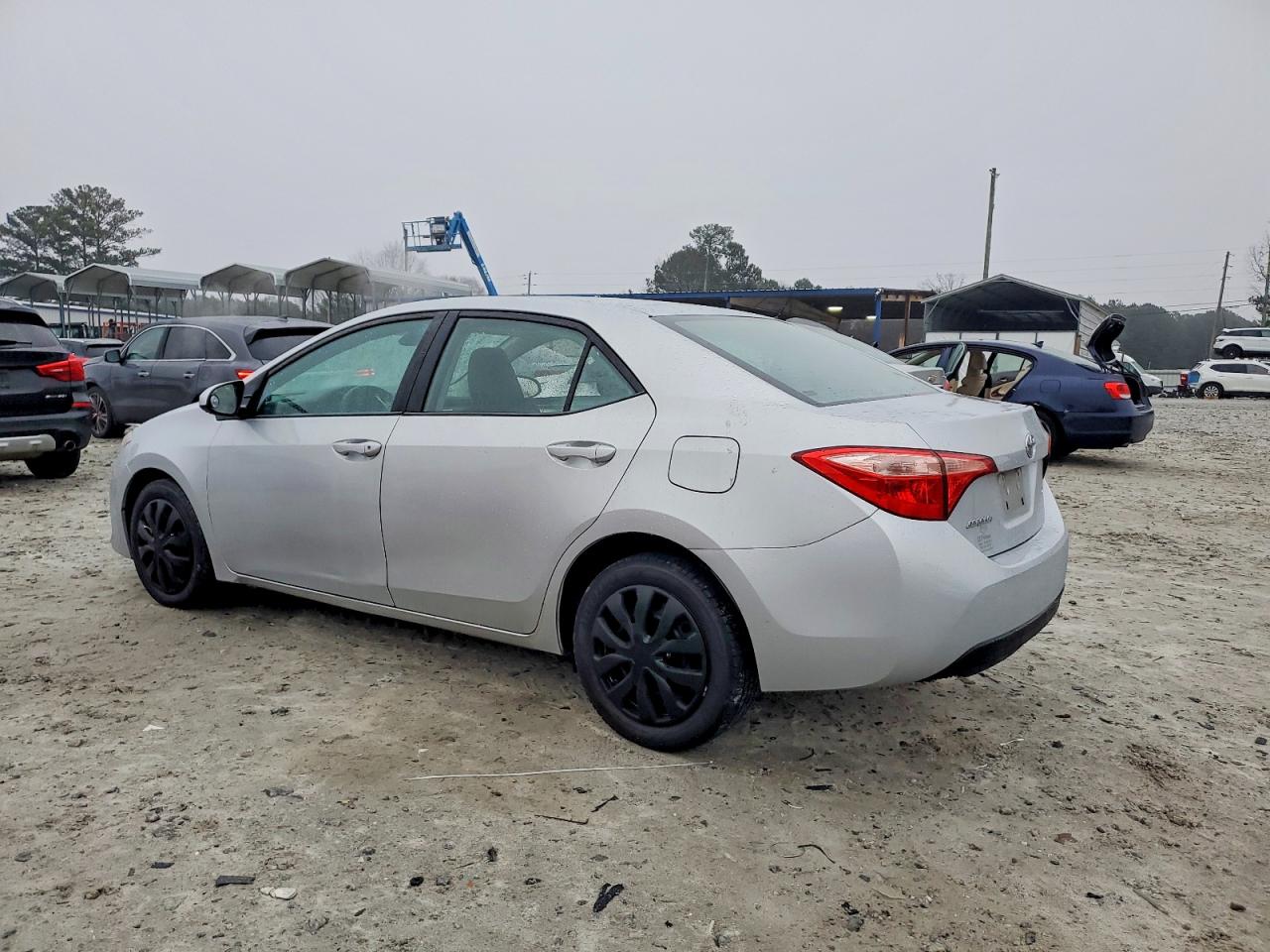 2018 TOYOTA COROLLA L photo 2