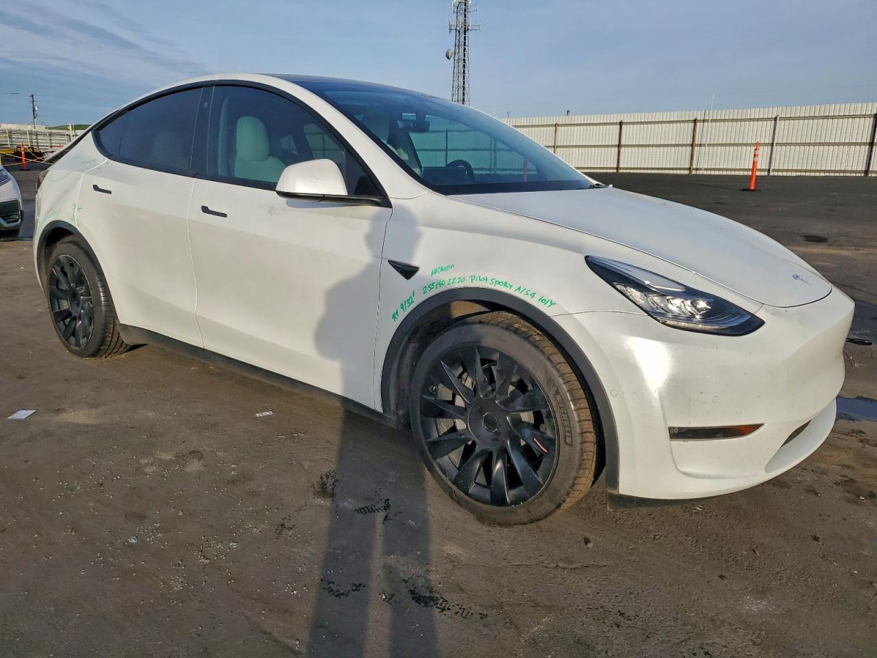 2021 TESLA MODEL Y photo 4