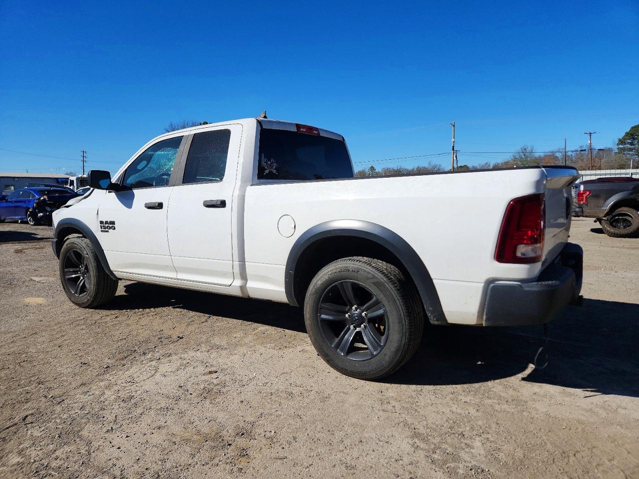 2021 RAM 1500 CLASSIC SLT photo 2