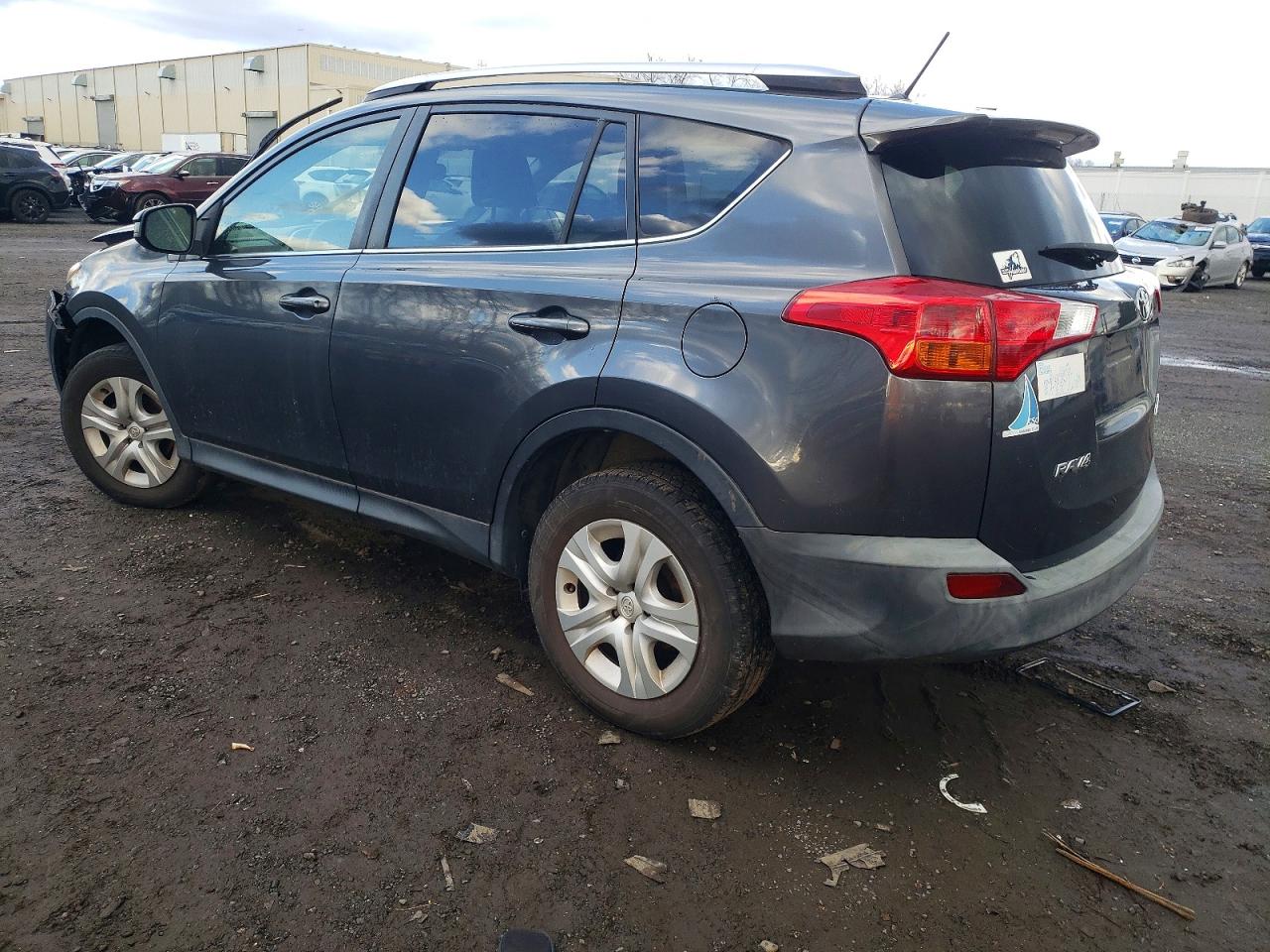 2015 TOYOTA RAV4 LE photo 3