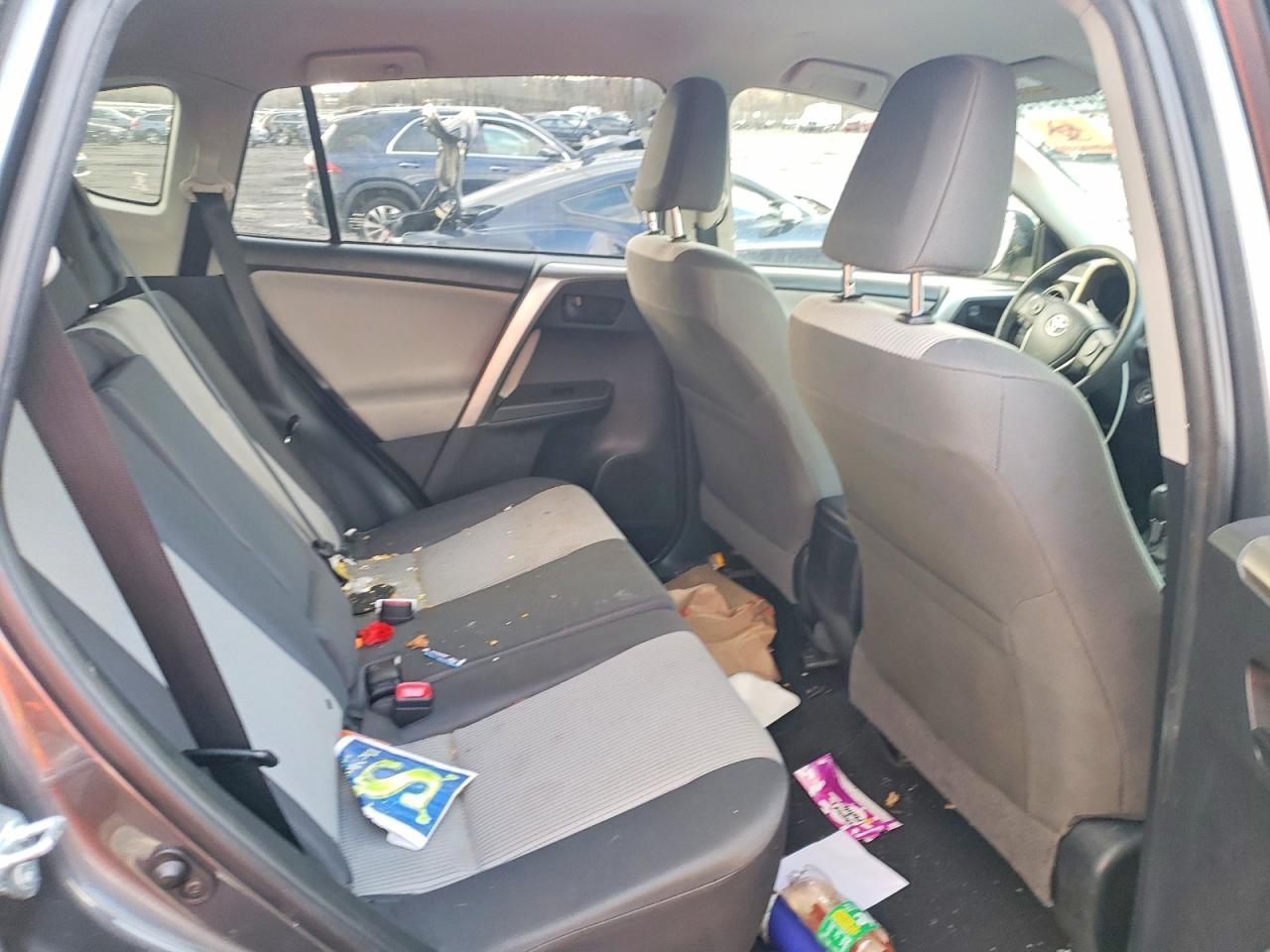 2015 TOYOTA RAV4 LE photo 19