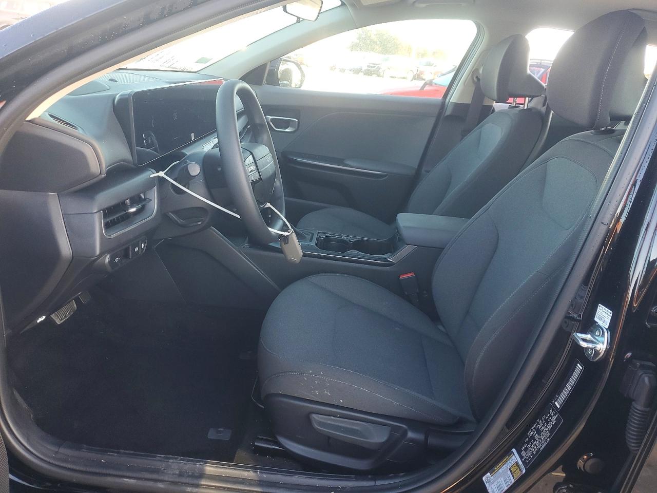 2025 KIA K4 LX photo 7