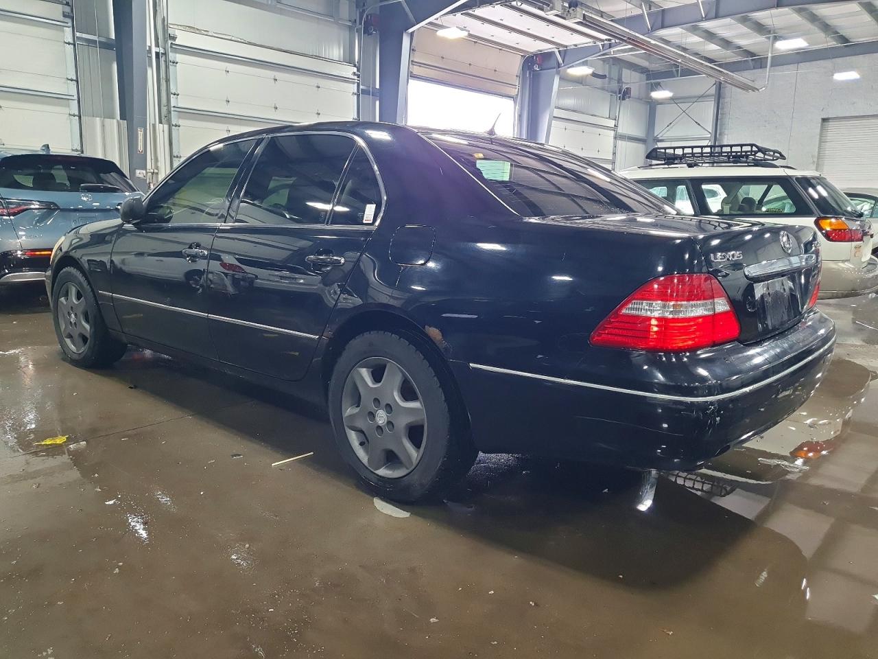 2004 LEXUS LS 430 photo 2