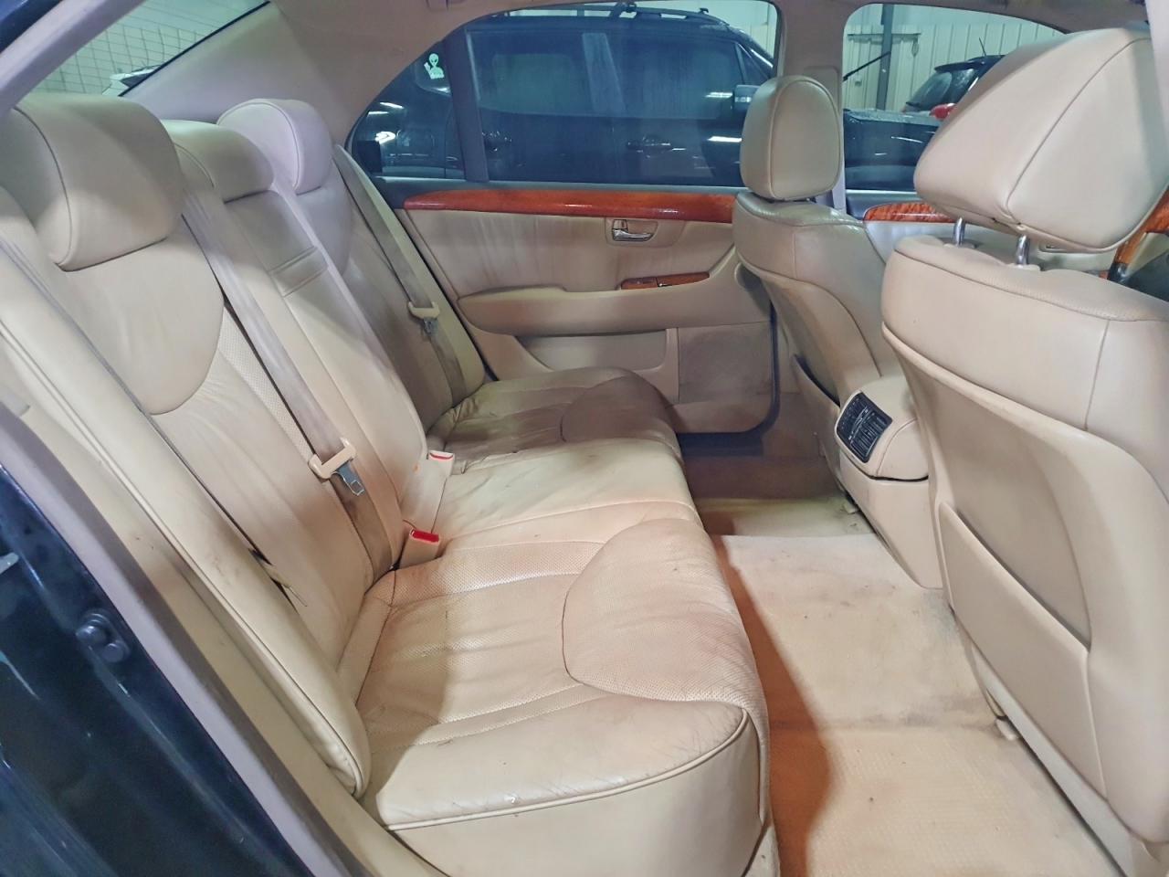 2004 LEXUS LS 430 photo 10