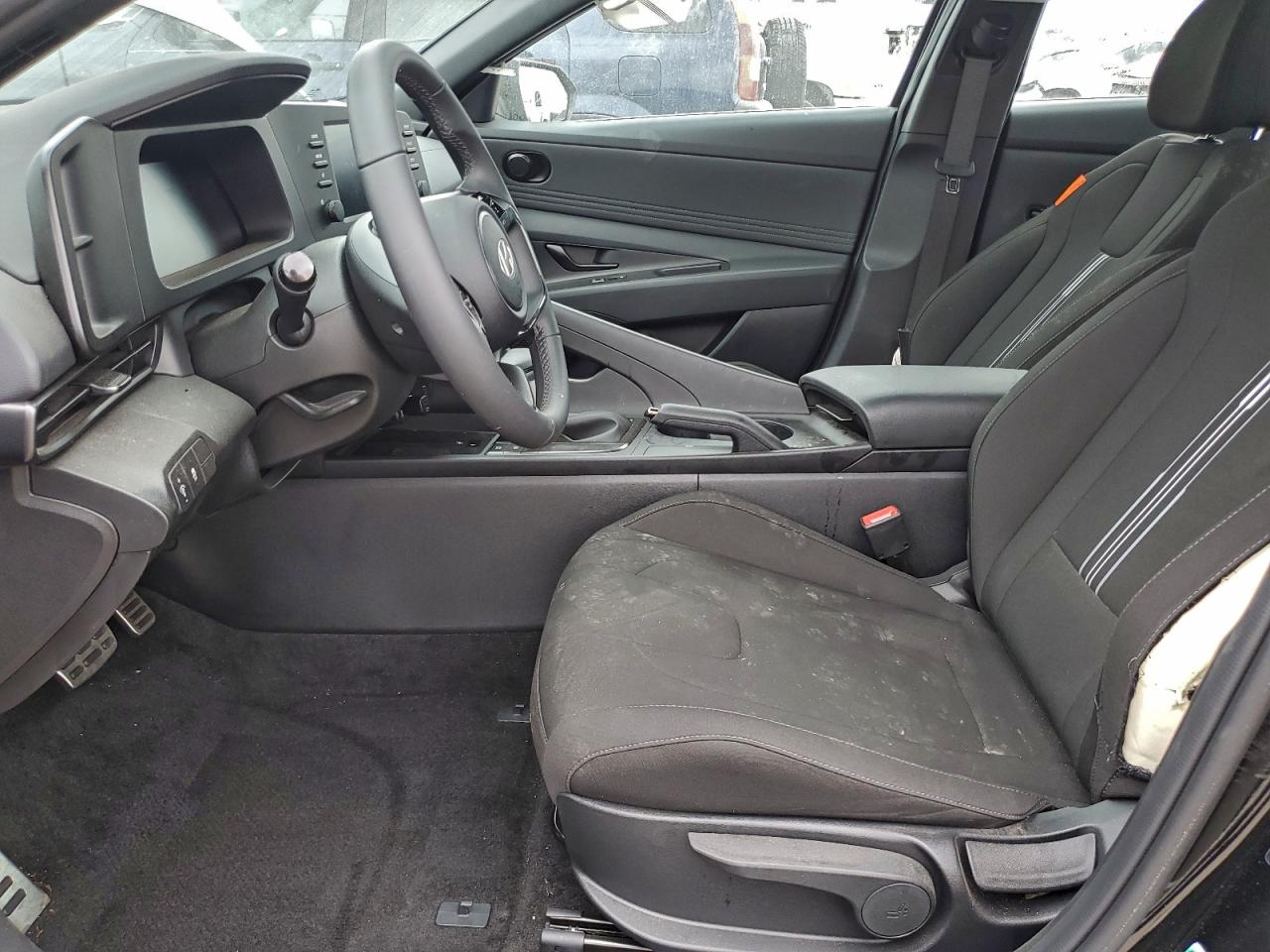 2025 HYUNDAI ELANTRA SEL SPORT photo 7