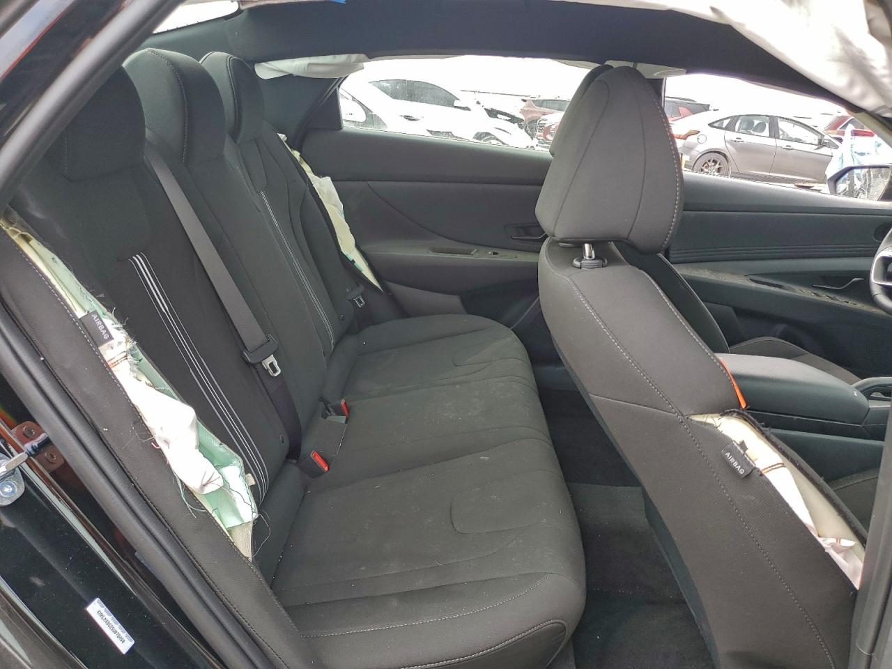 2025 HYUNDAI ELANTRA SEL SPORT photo 10