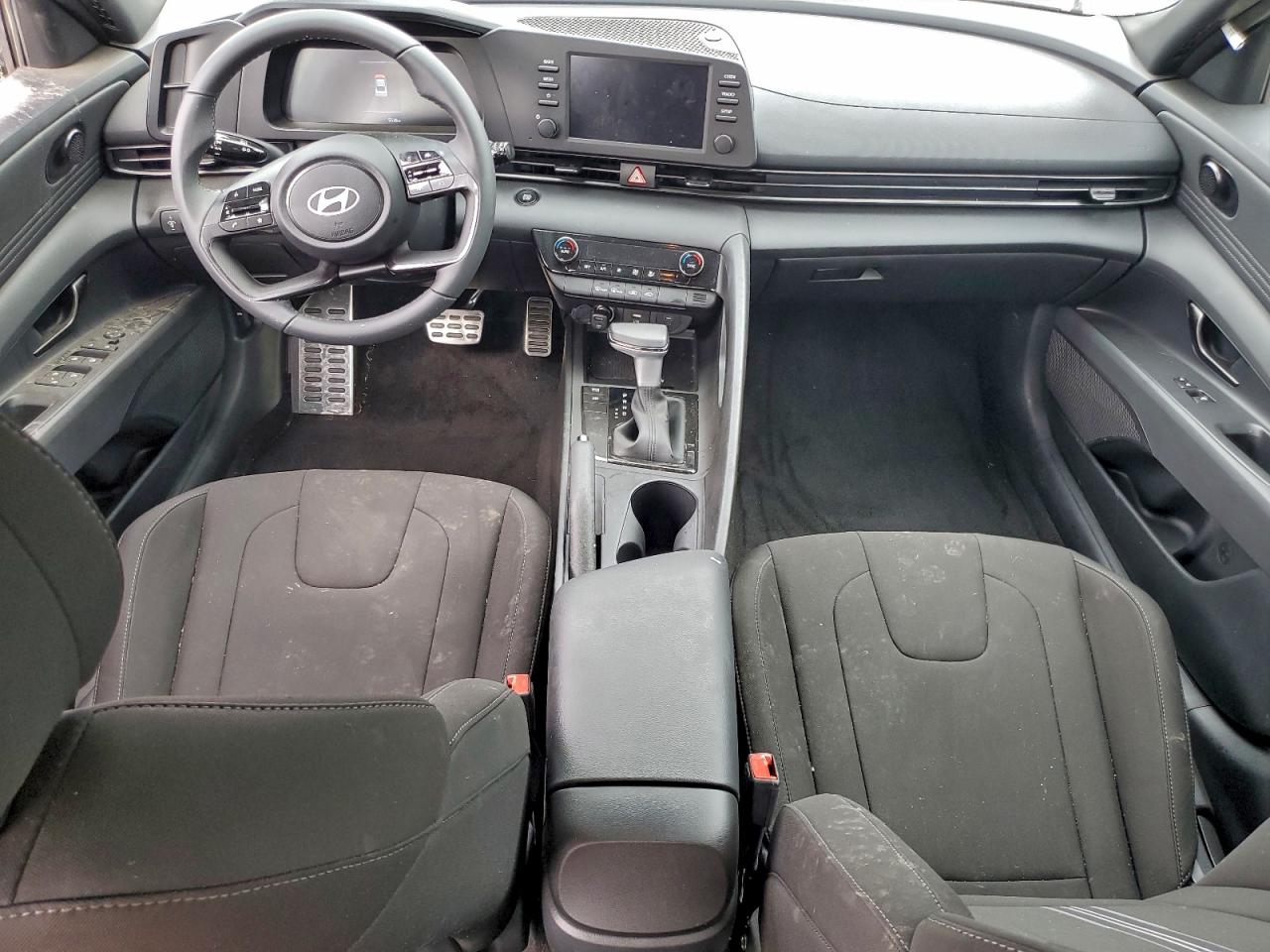 2025 HYUNDAI ELANTRA SEL SPORT photo 8