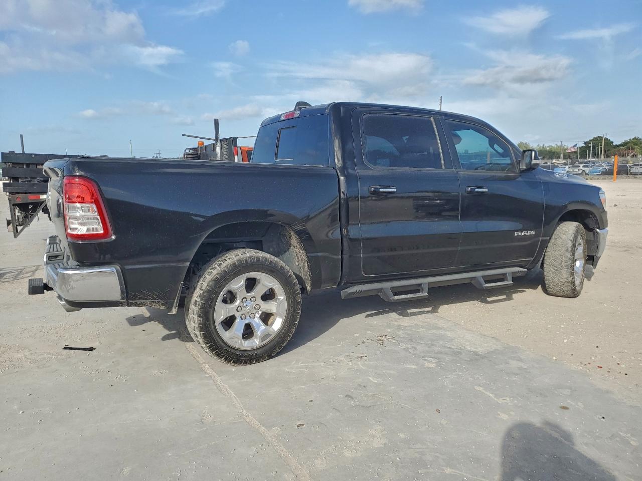 2019 RAM 1500 BIG HORN/LONE STAR photo 3