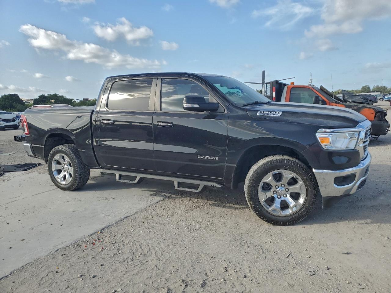 2019 RAM 1500 BIG HORN/LONE STAR photo 4