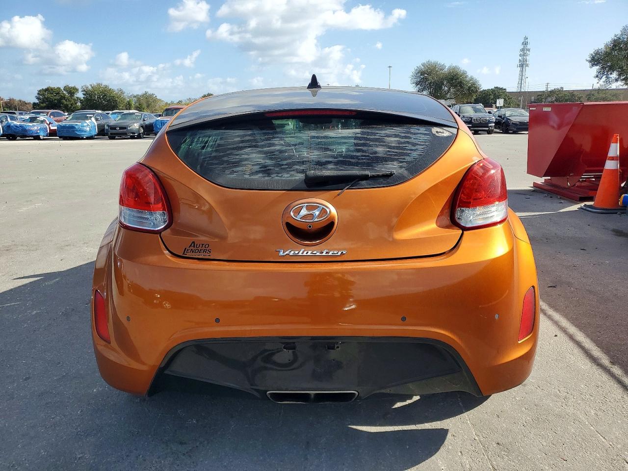 2016 HYUNDAI VELOSTER photo 6