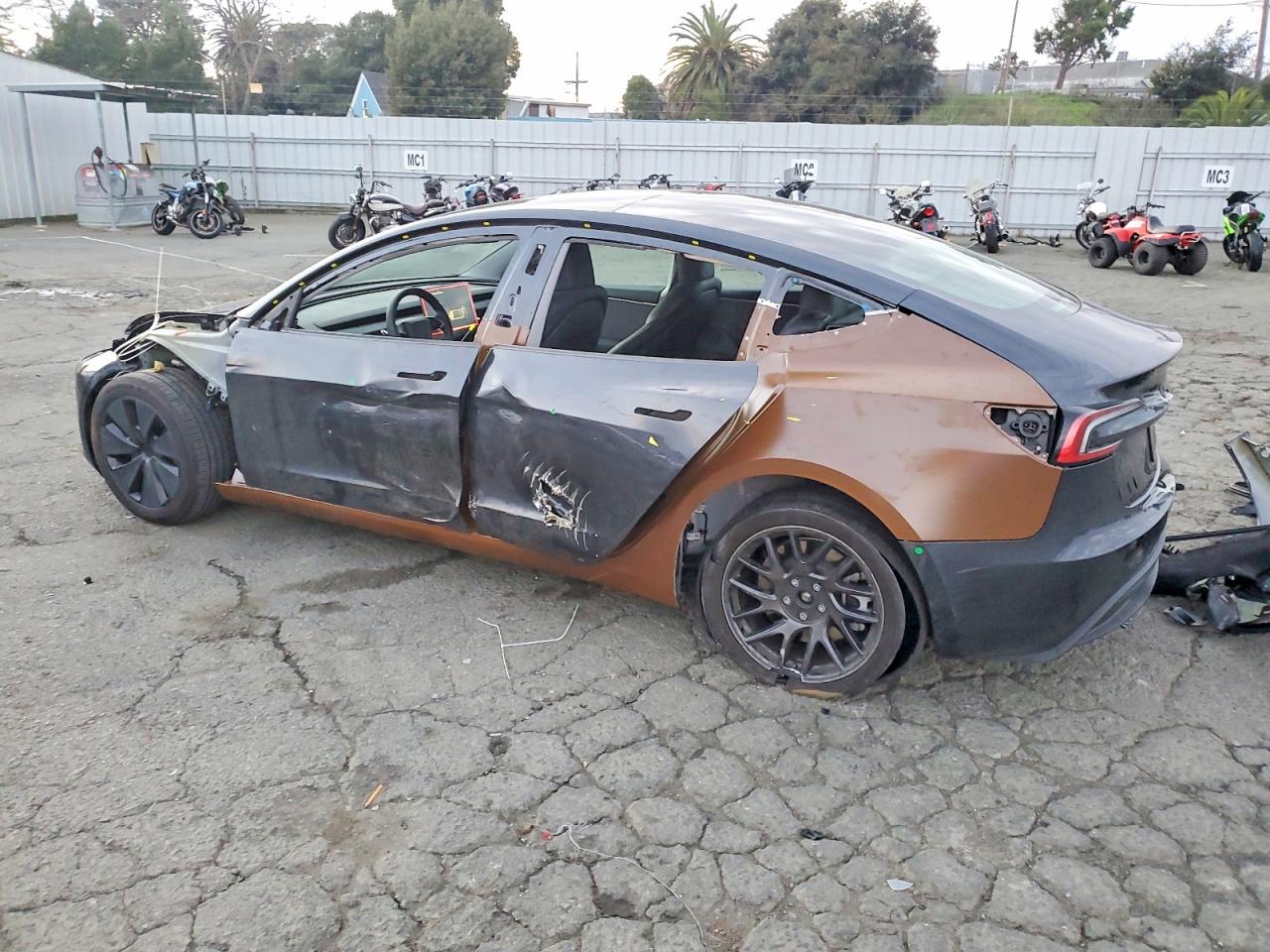 2024 TESLA MODEL 3 photo 2