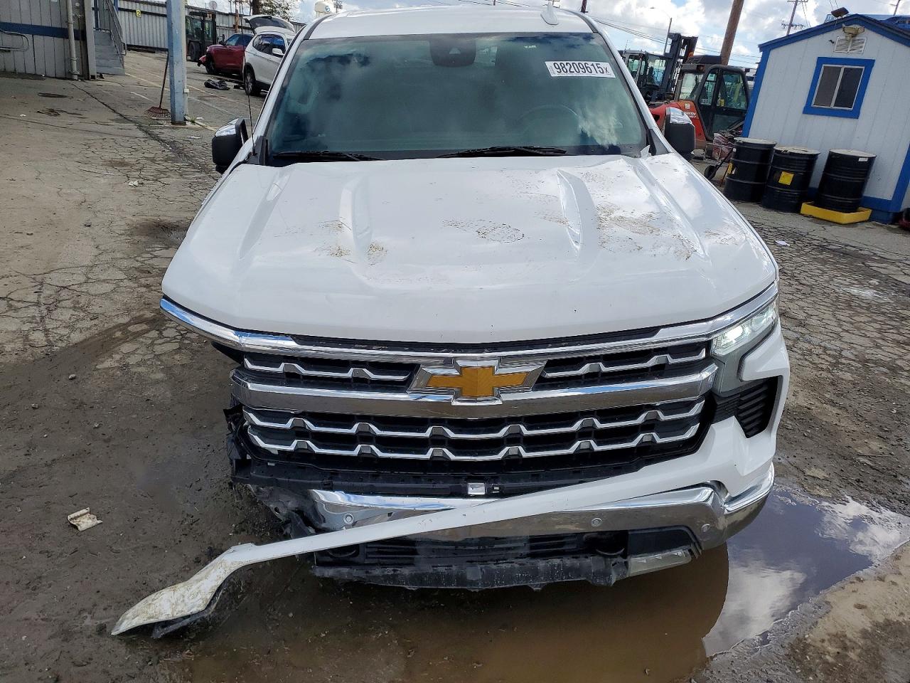 2023 CHEVROLET SILVERADO C1500 LTZ photo 5
