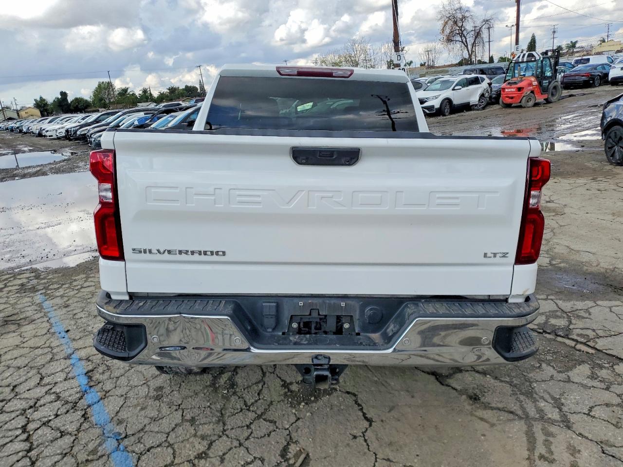 2023 CHEVROLET SILVERADO C1500 LTZ photo 6