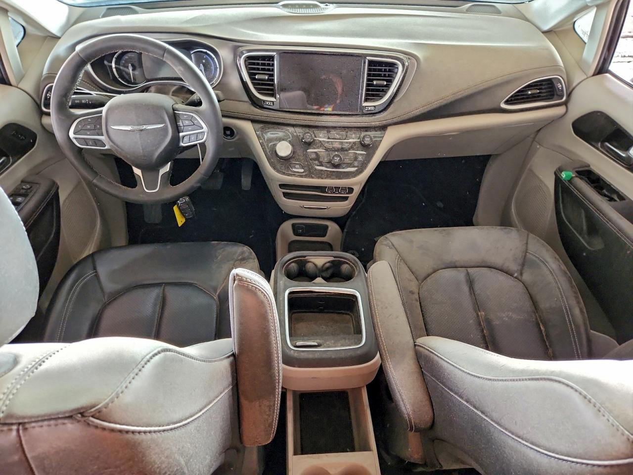 2023 CHRYSLER PACIFICA HYBRID TOURING L photo 15
