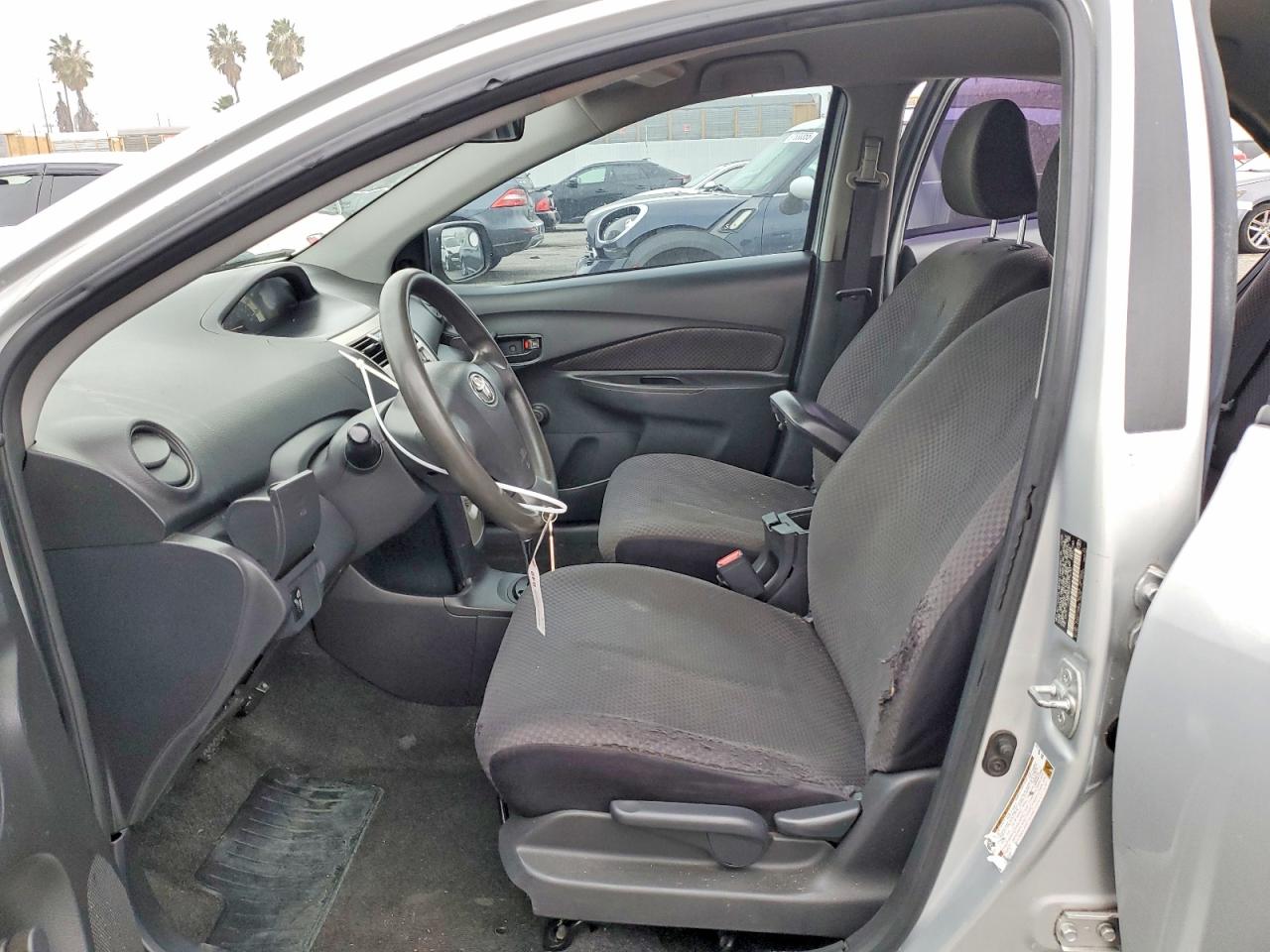 2007 TOYOTA YARIS photo 7