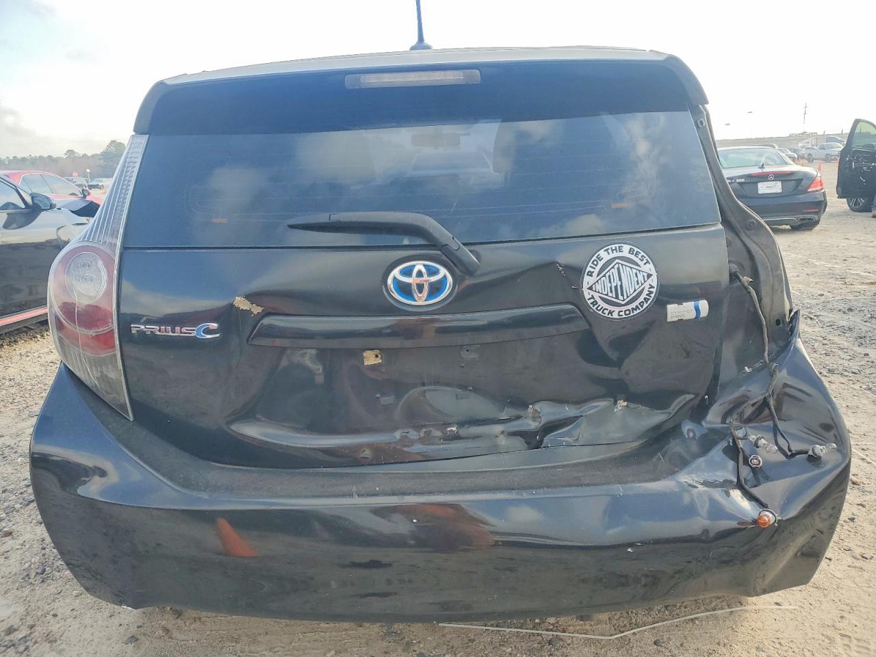 2014 TOYOTA PRIUS C photo 6