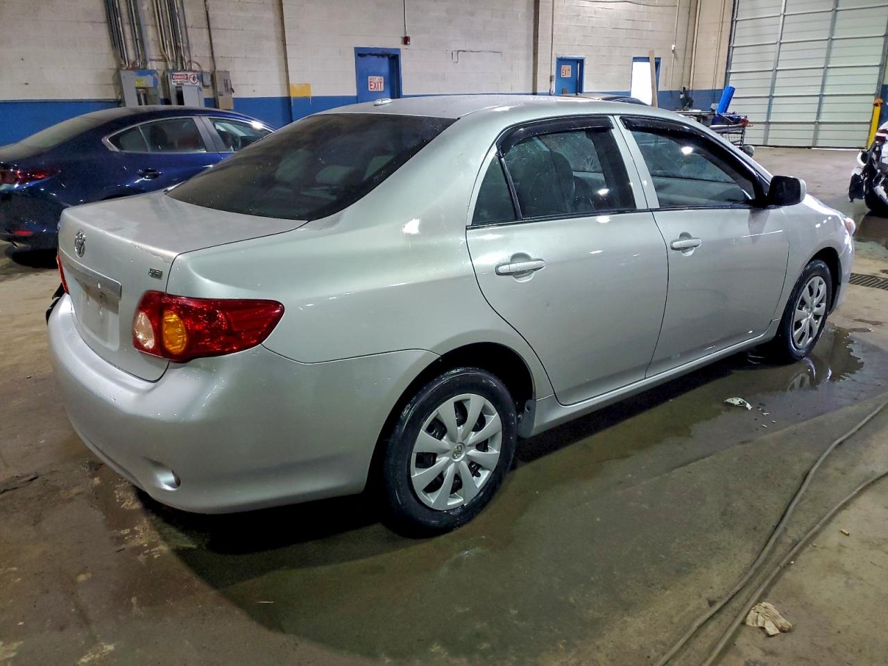 2010 TOYOTA COROLLA BASE photo 3