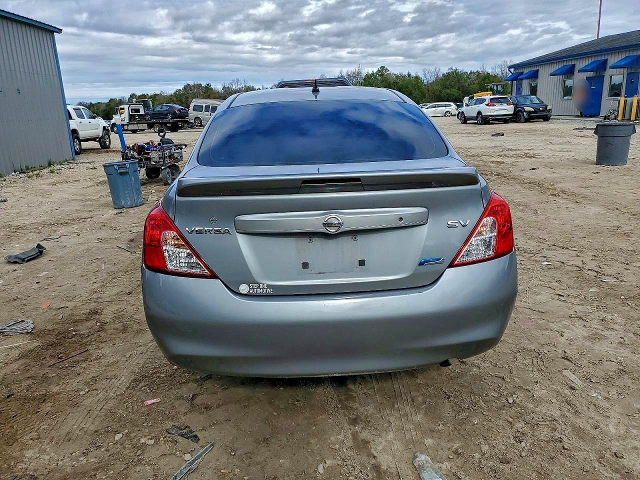 2014 NISSAN VERSA S photo 6