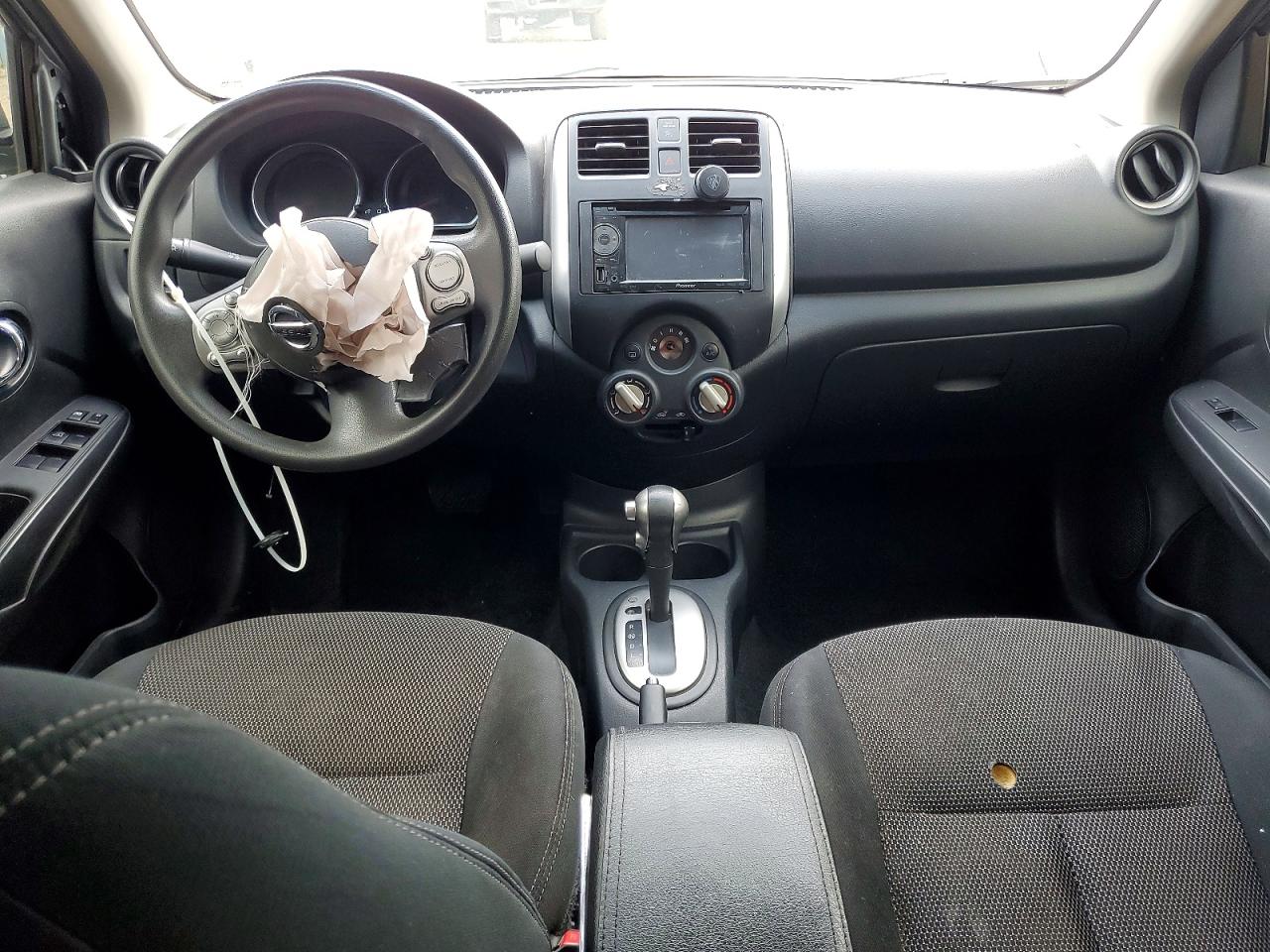 2014 NISSAN VERSA S photo 8