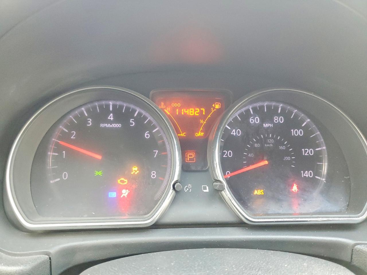 2014 NISSAN VERSA S photo 9