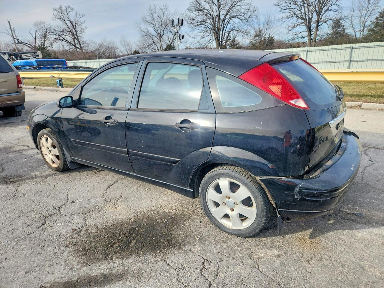 2002 FORD FOCUS ZX5 photo 2