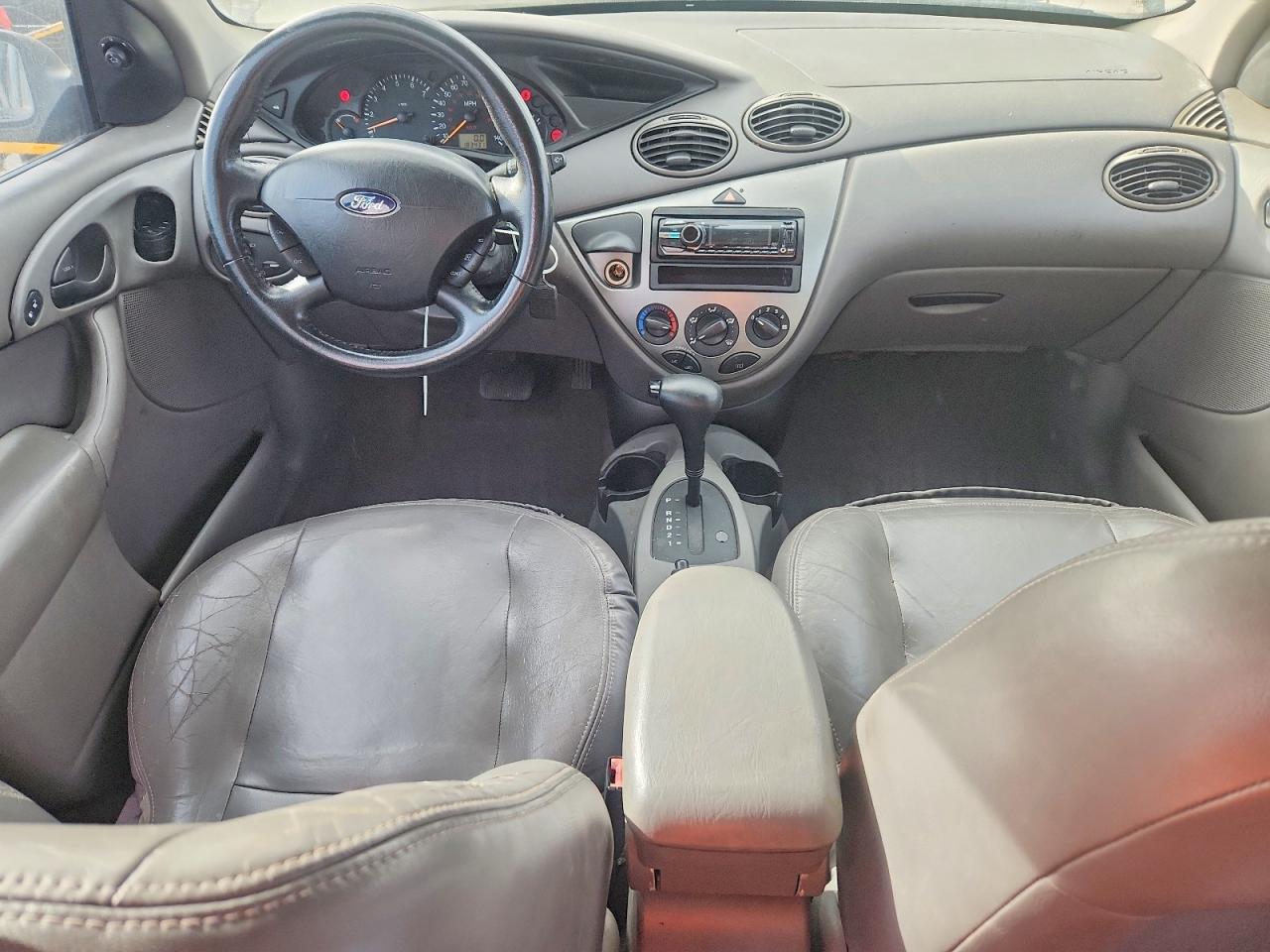 2002 FORD FOCUS ZX5 photo 8