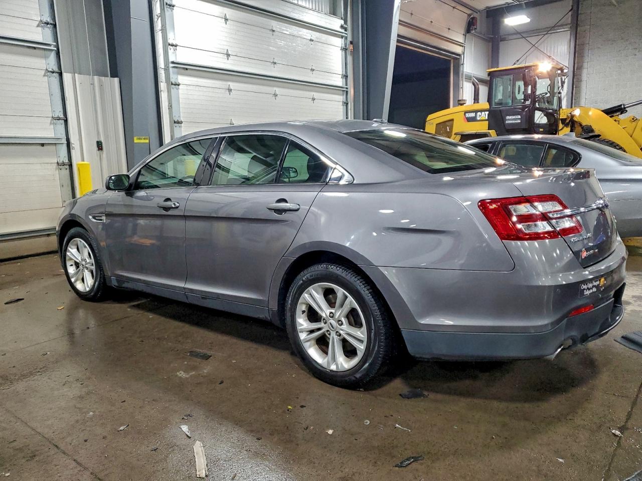 2014 FORD TAURUS SEL photo 2