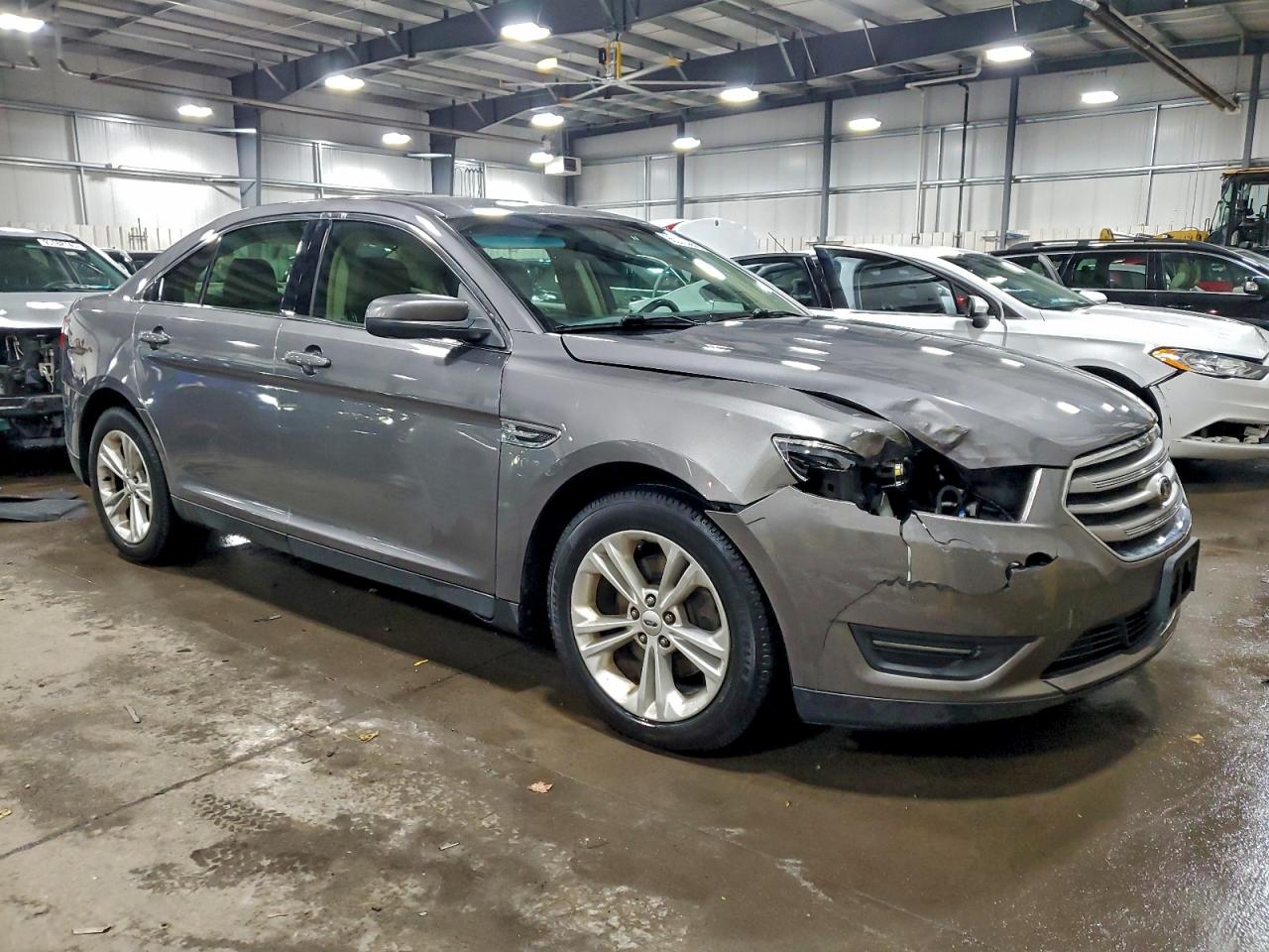 2014 FORD TAURUS SEL photo 4