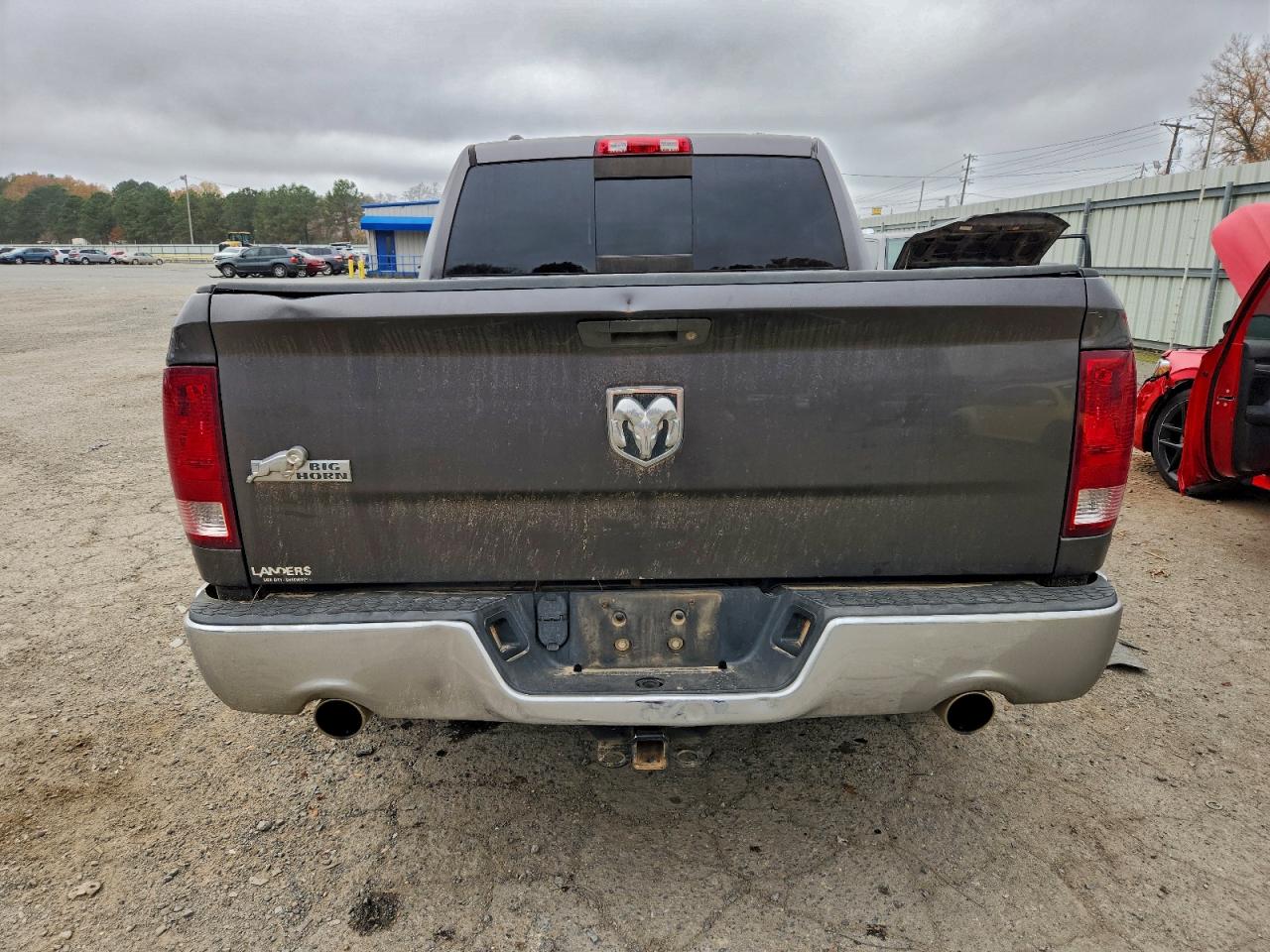 2015 RAM 1500 SLT photo 6