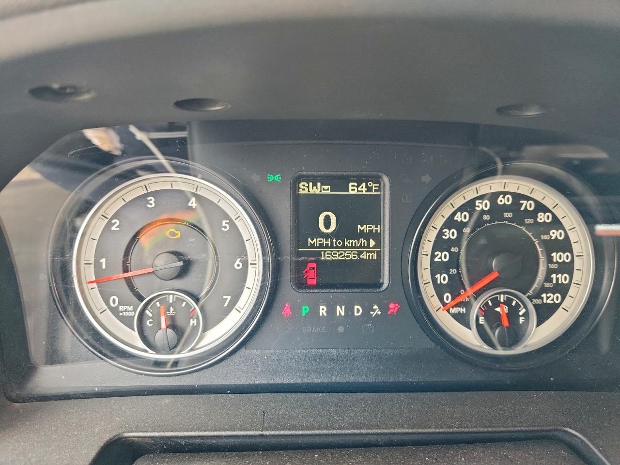 2015 RAM 1500 SLT photo 9