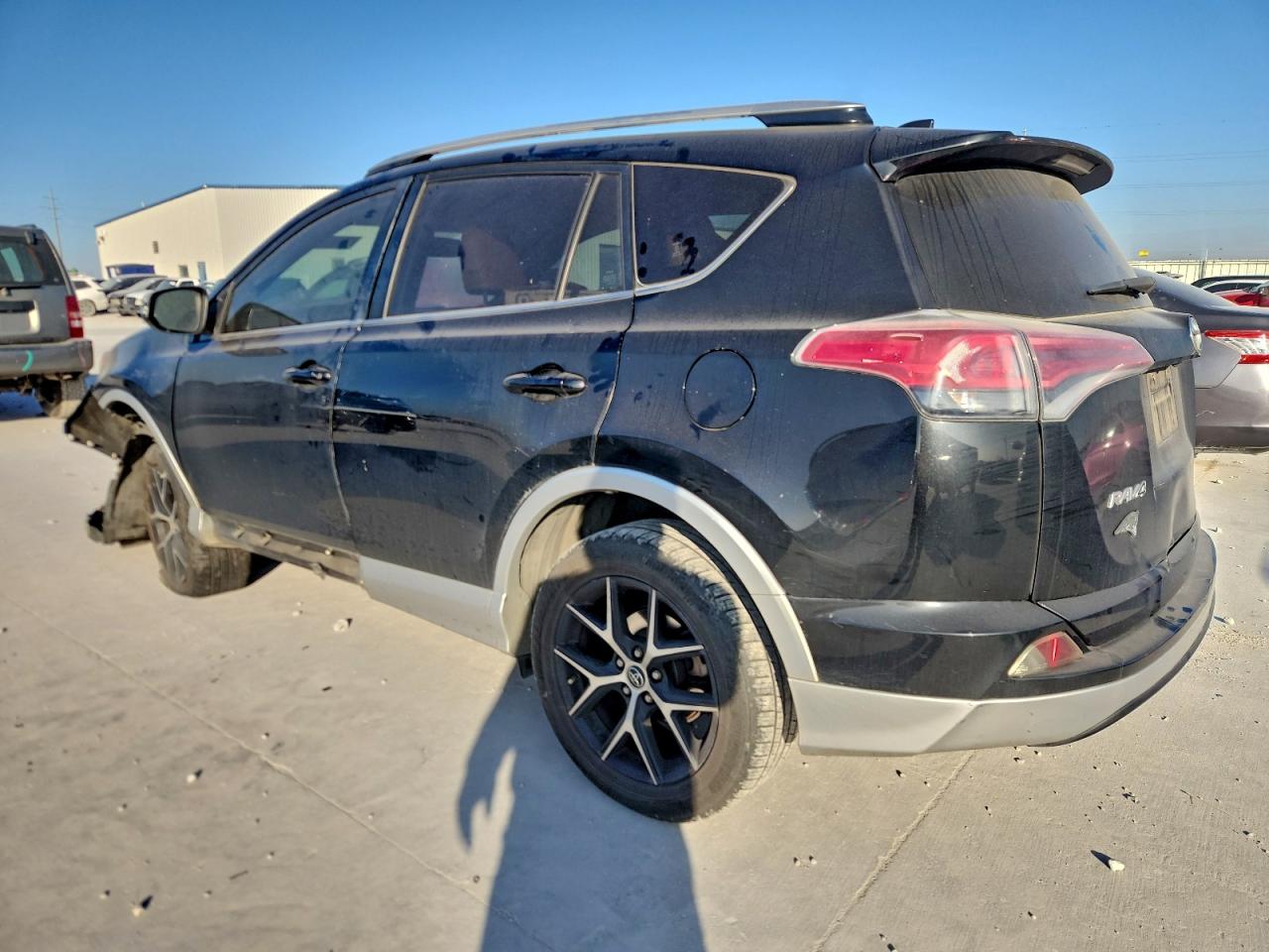 2016 TOYOTA RAV4 SE photo 2