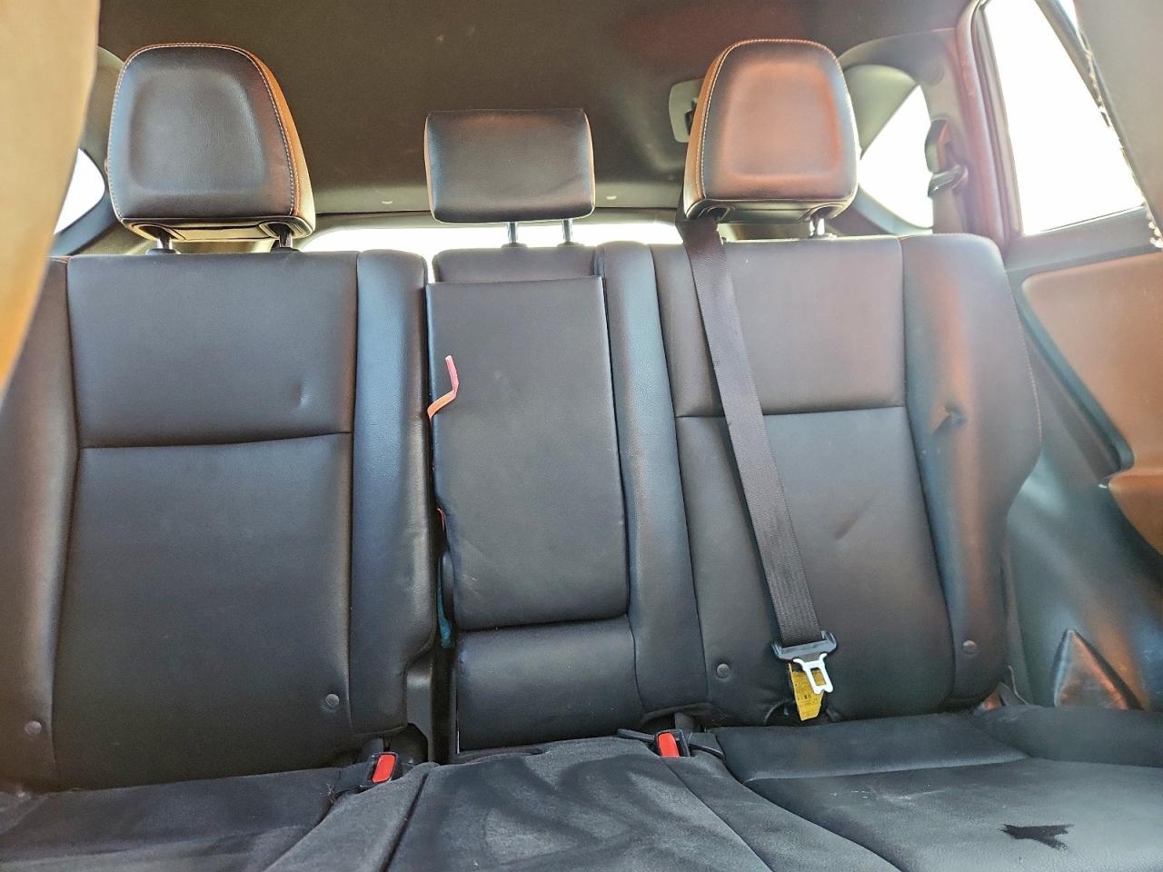 2016 TOYOTA RAV4 SE photo 10