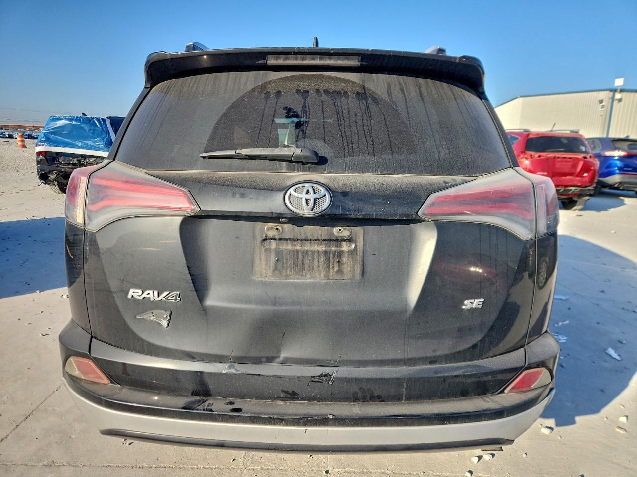 2016 TOYOTA RAV4 SE photo 6