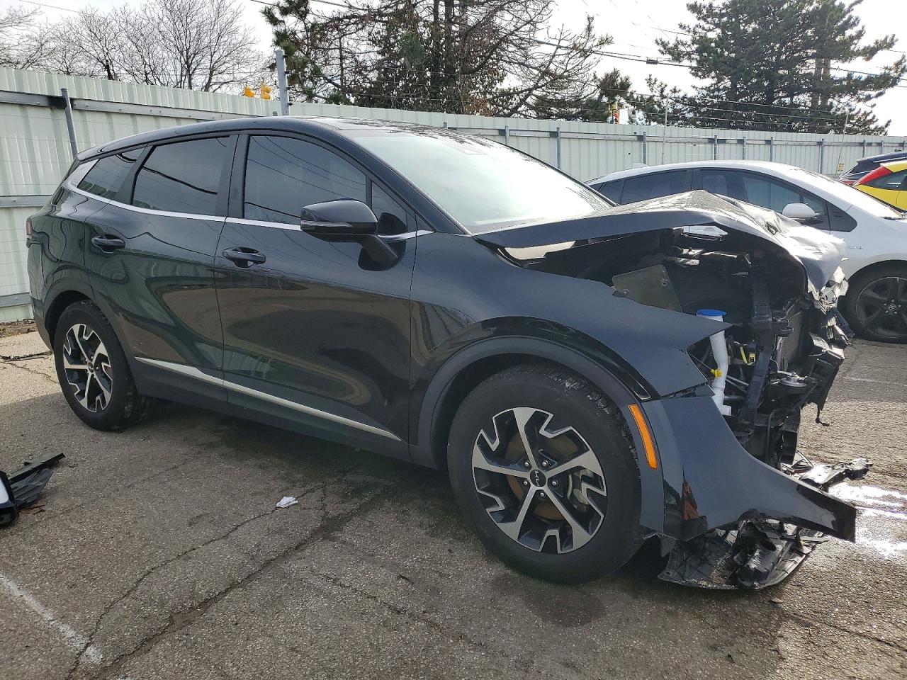 2023 KIA SPORTAGE photo 4