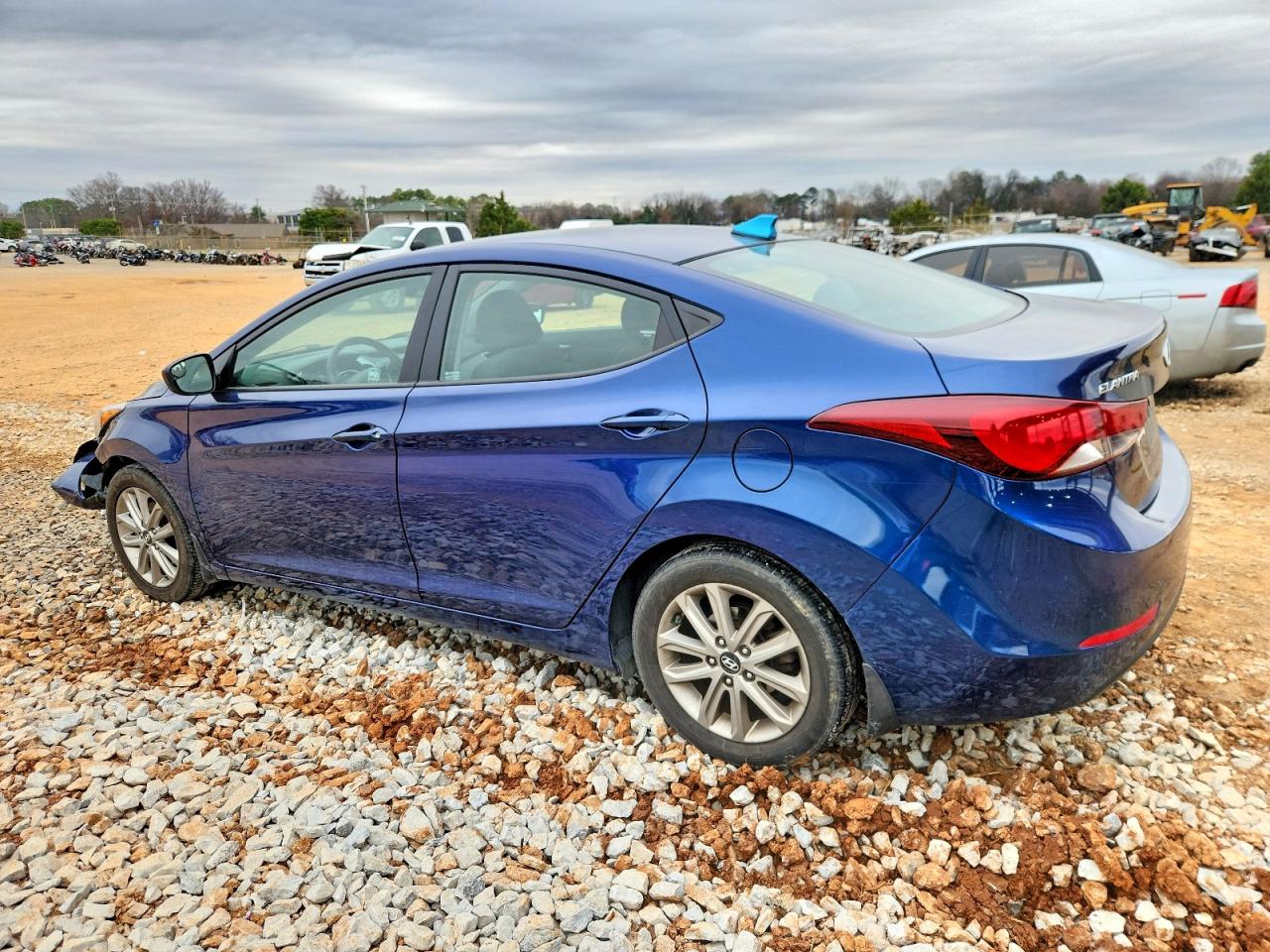 2016 HYUNDAI ELANTRA SE photo 2