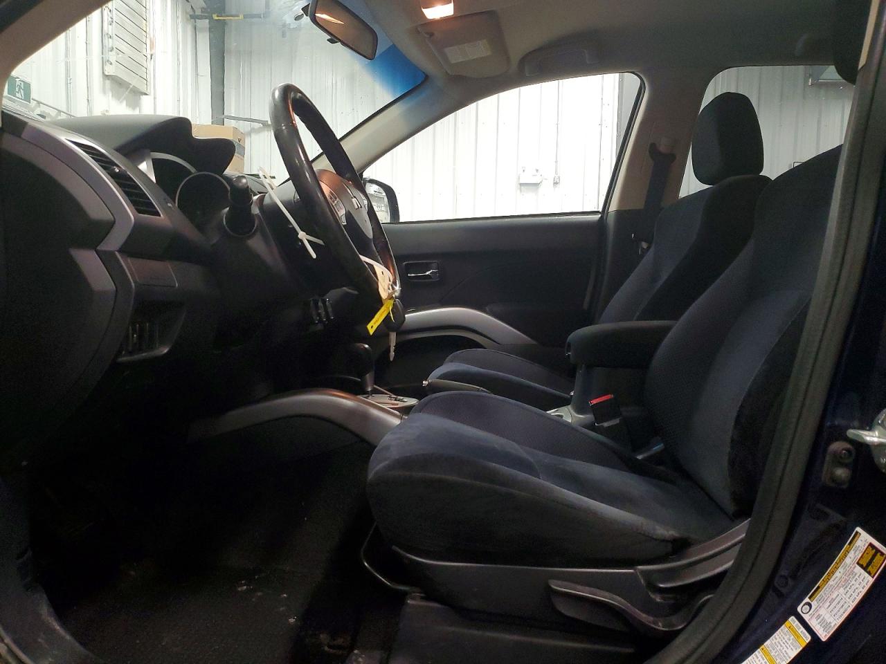 2013 MITSUBISHI OUTLANDER ES photo 7