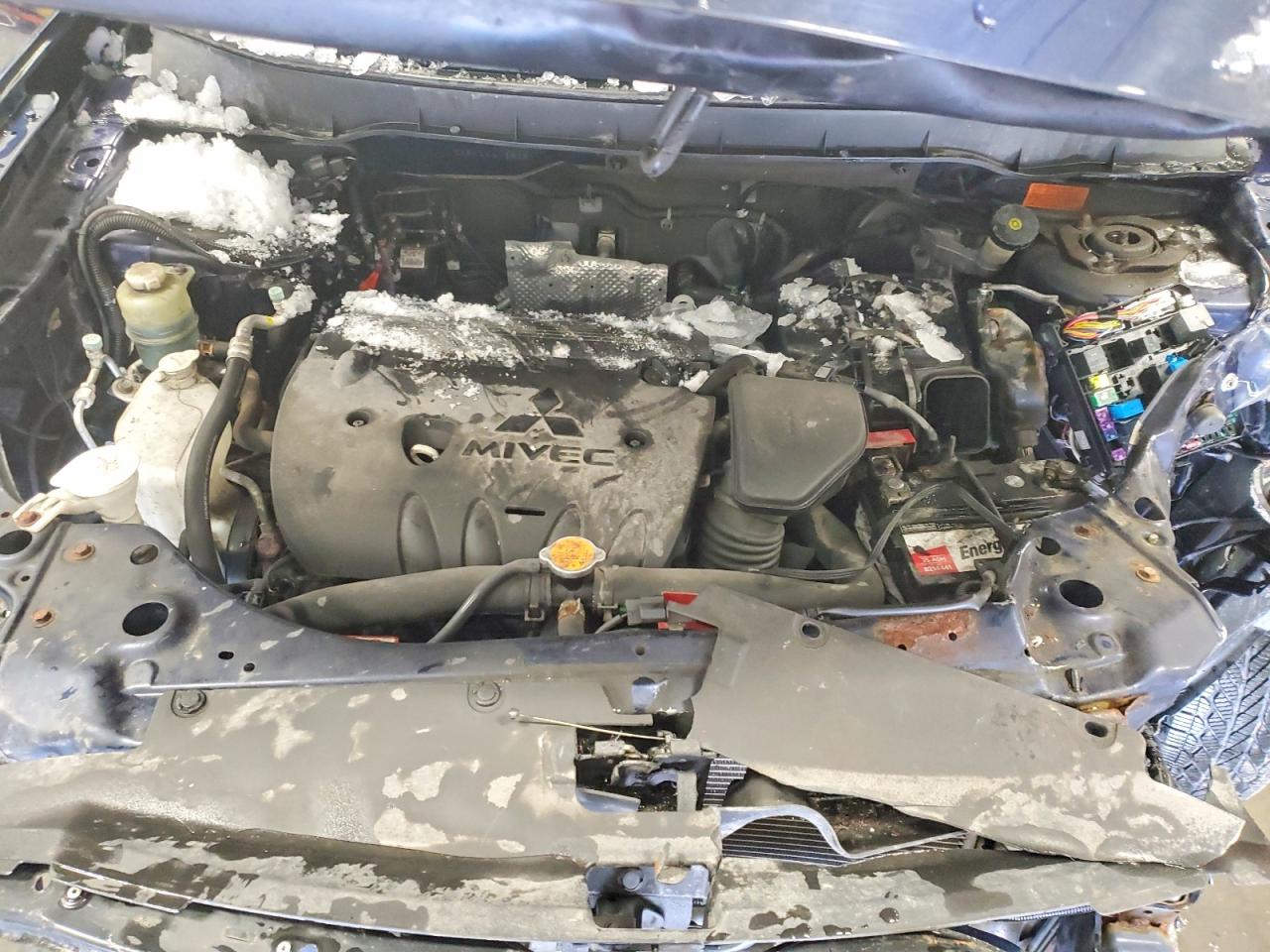 2013 MITSUBISHI OUTLANDER ES photo 12