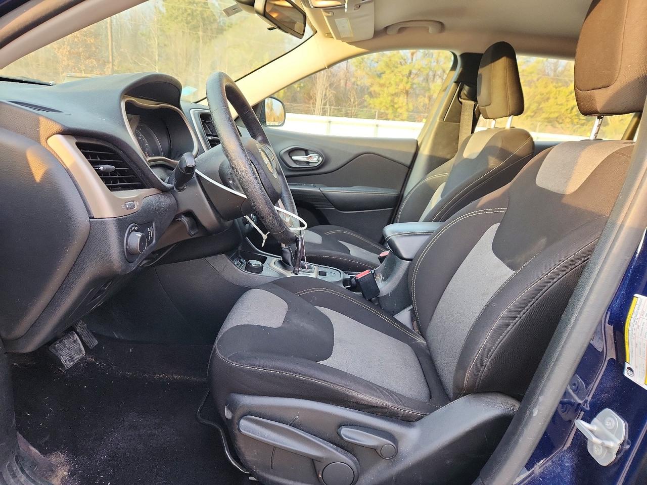 2016 JEEP CHEROKEE SPORT photo 7