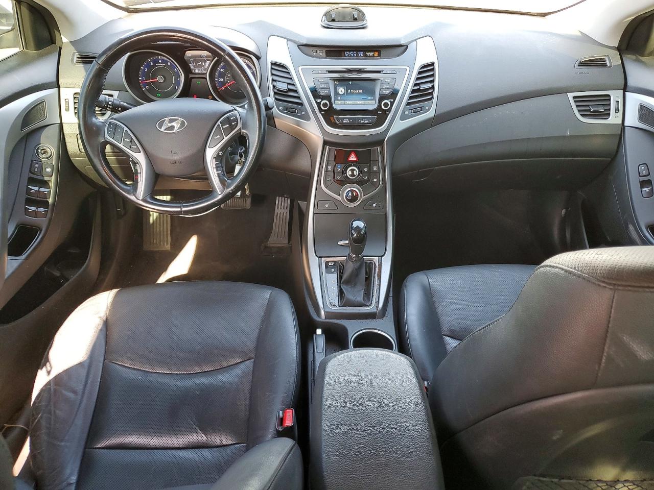 2015 HYUNDAI ELANTRA SE photo 8