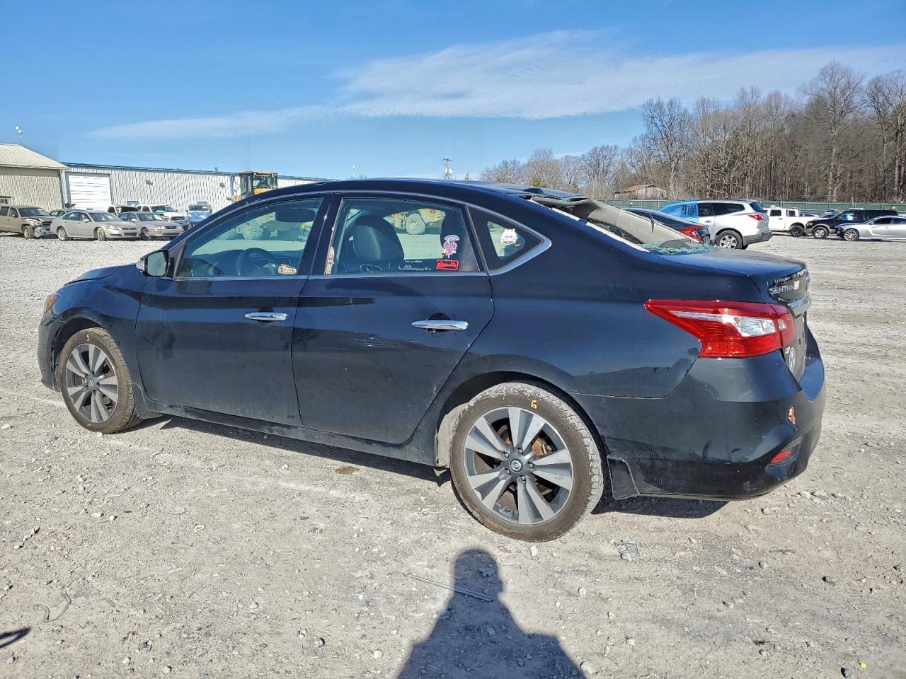 2019 NISSAN SENTRA S photo 2
