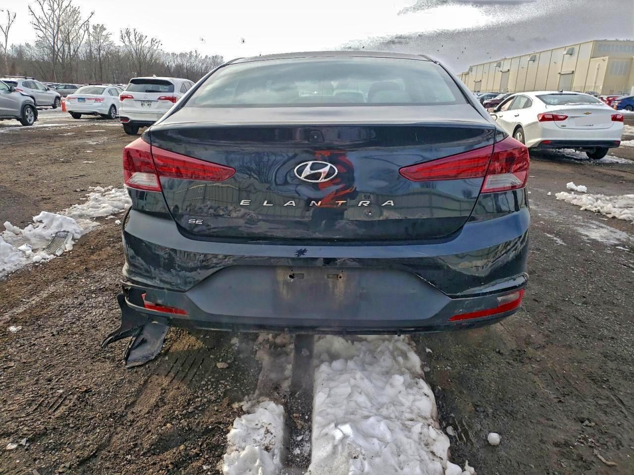 2020 HYUNDAI ELANTRA SE photo 6