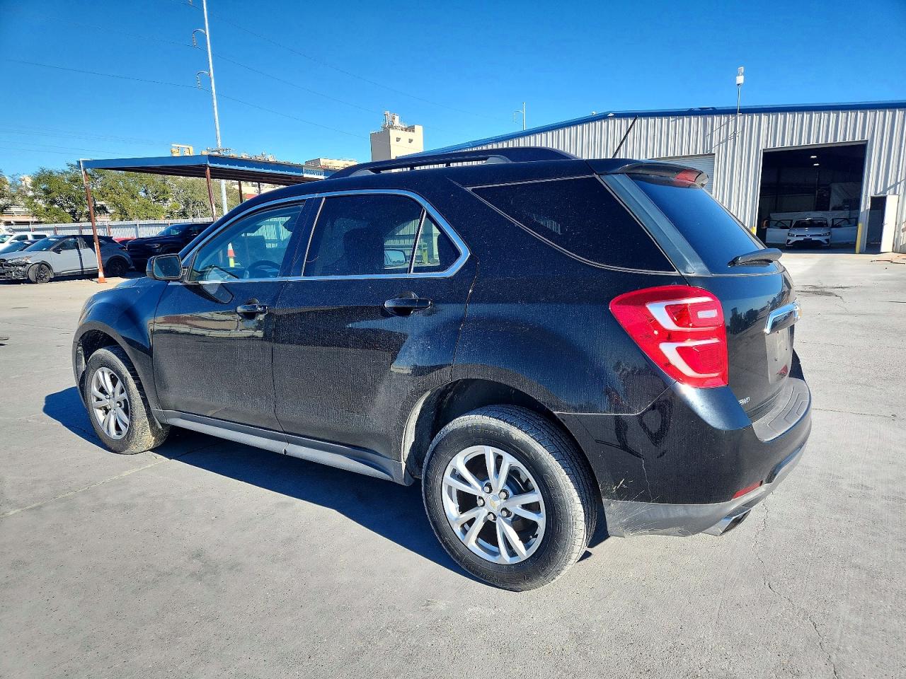 2016 CHEVROLET EQUINOX LT photo 2