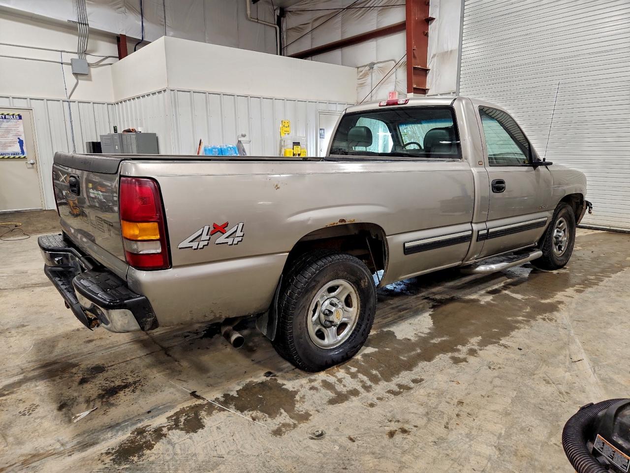 2000 CHEVROLET SILVERADO K1500 photo 7