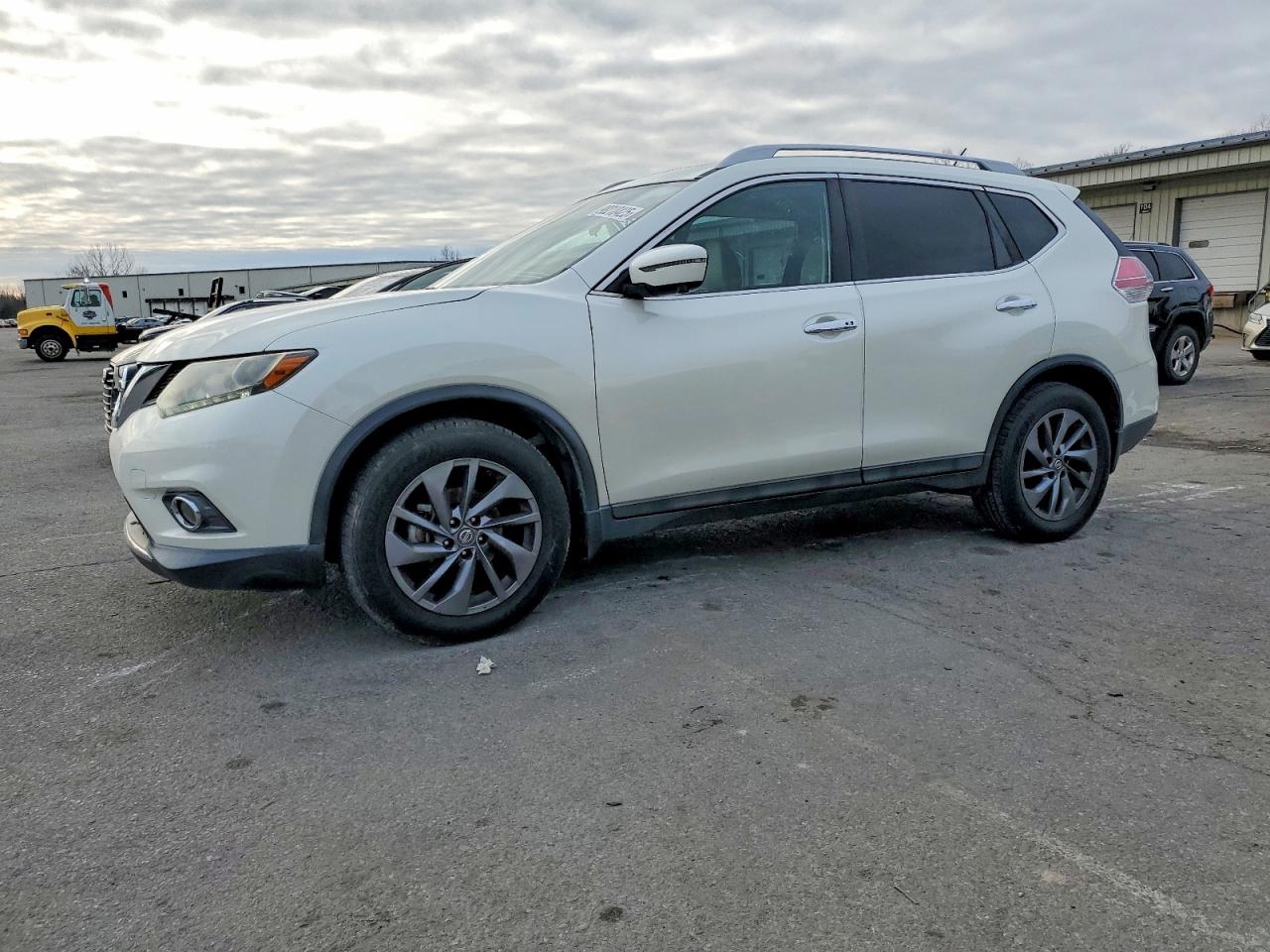2016 NISSAN ROGUE