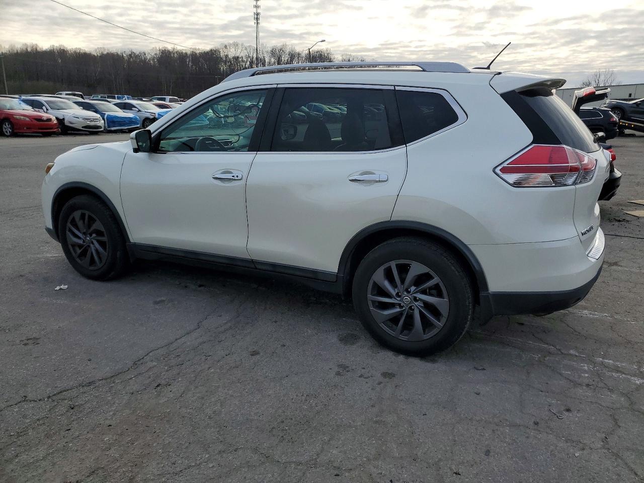 2016 NISSAN ROGUE S photo 2